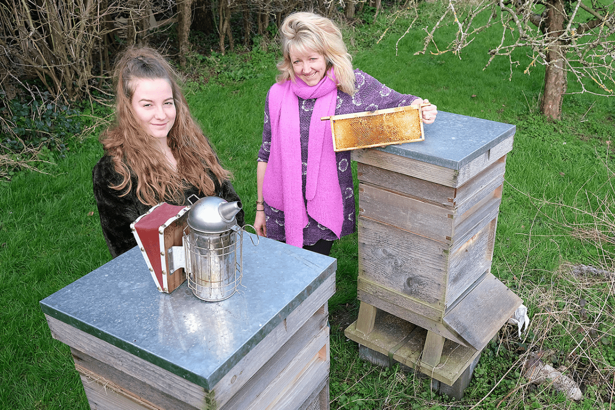 Mates of the Month - Neve's Bees - Y.O.U underwear