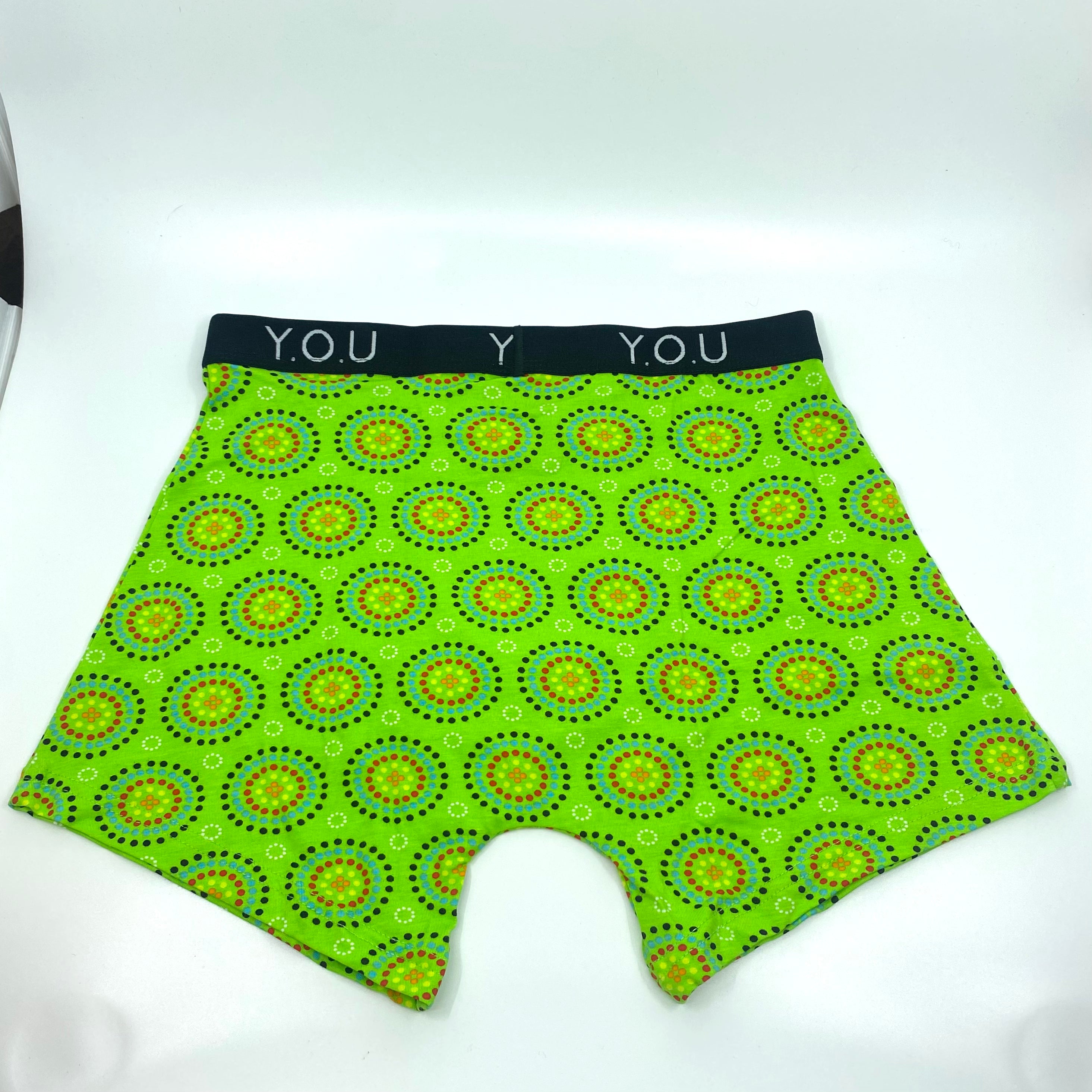 Men’s organic cotton mid-length trunks in Green Mara
