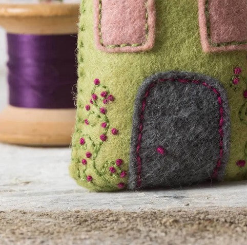 Lavender Houses Felt Craft Kit - Corinne Lapierre