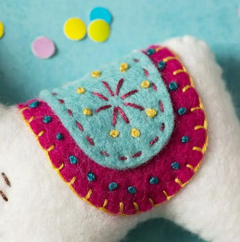 Llama Mini Felt Craft Kit - Corinne Lapierre