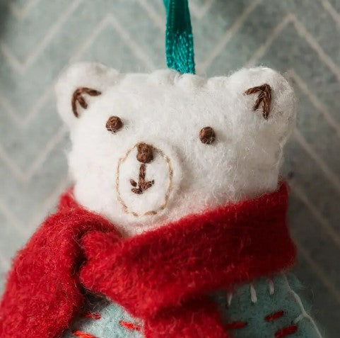 Polar Bear Felt Craft Mini Kit - Corinne Lapierre