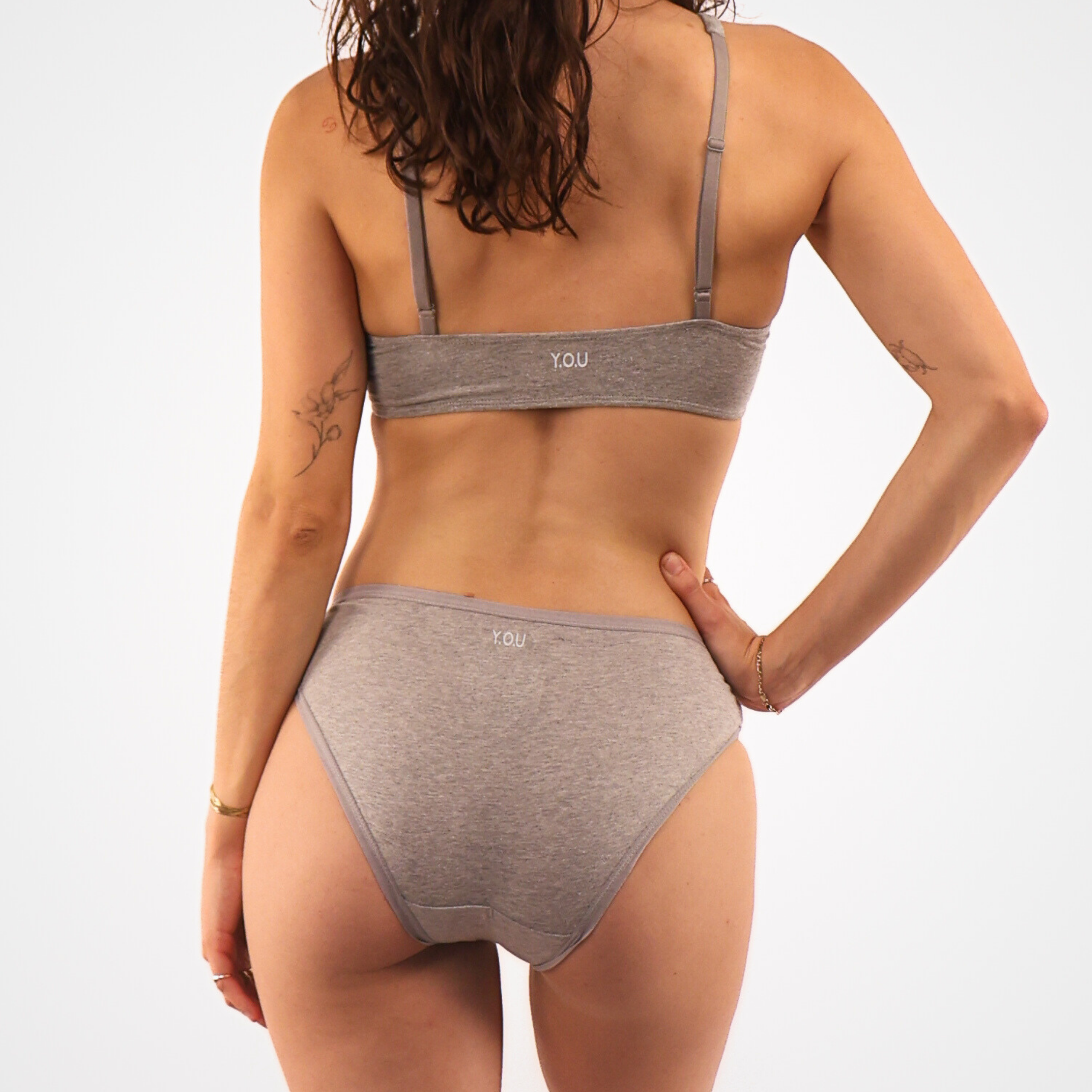 Women’s organic cotton low-rise bikini bottoms in light grey (heather grey)