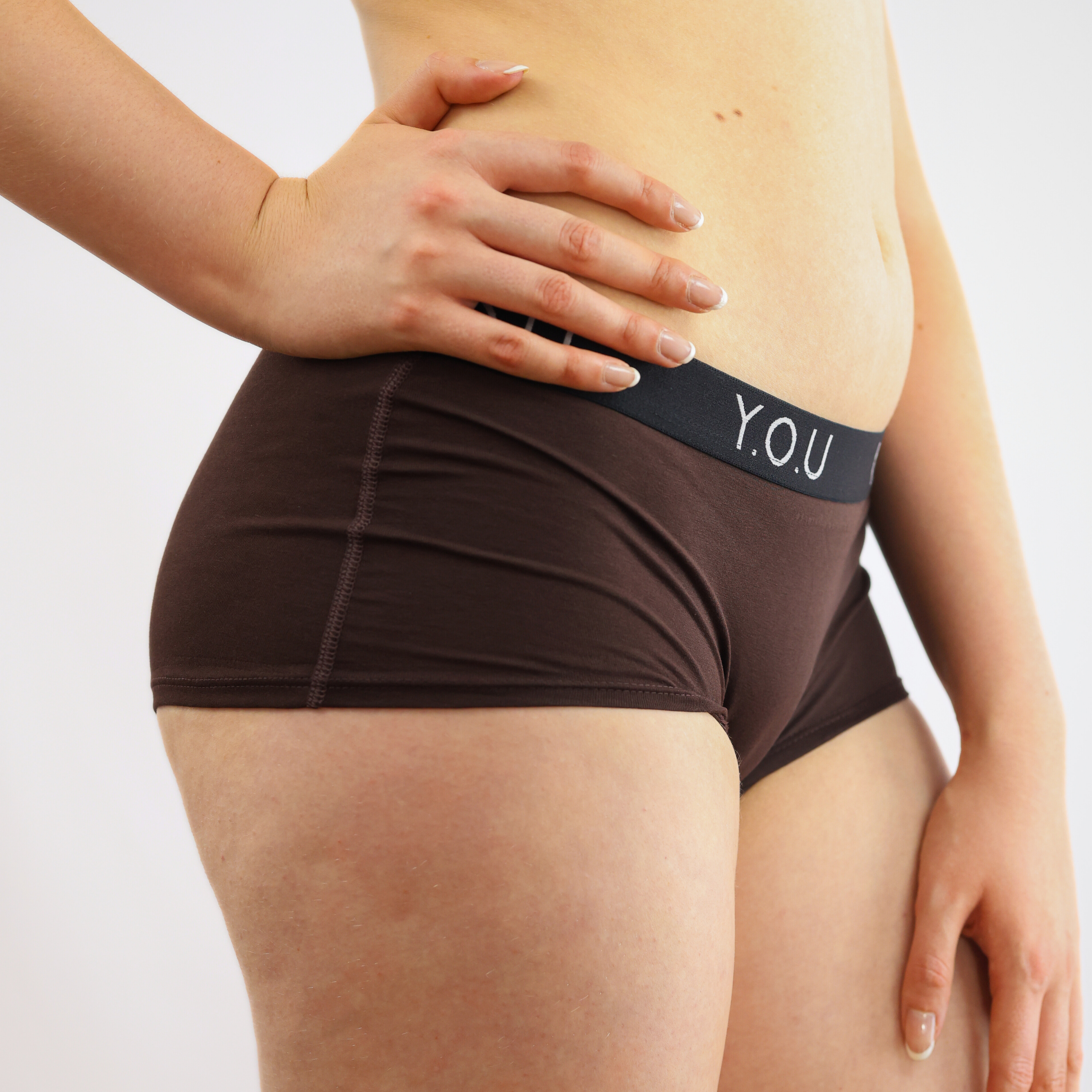 Women’s organic cotton boy shorts with Y.O.U elastic in cocoa (dark nude)