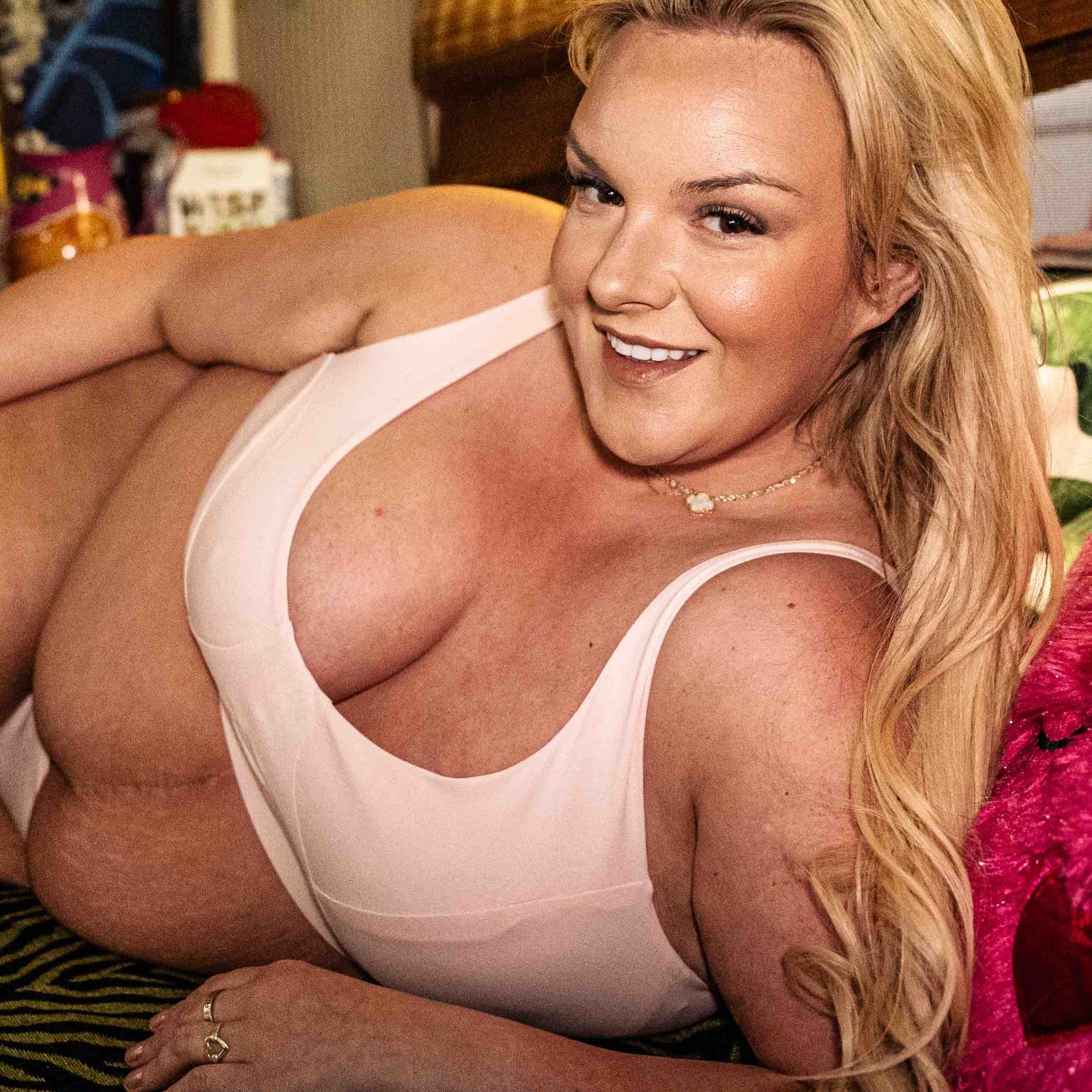 model wearing organic cotton more supportive bra light pink - You Underwear