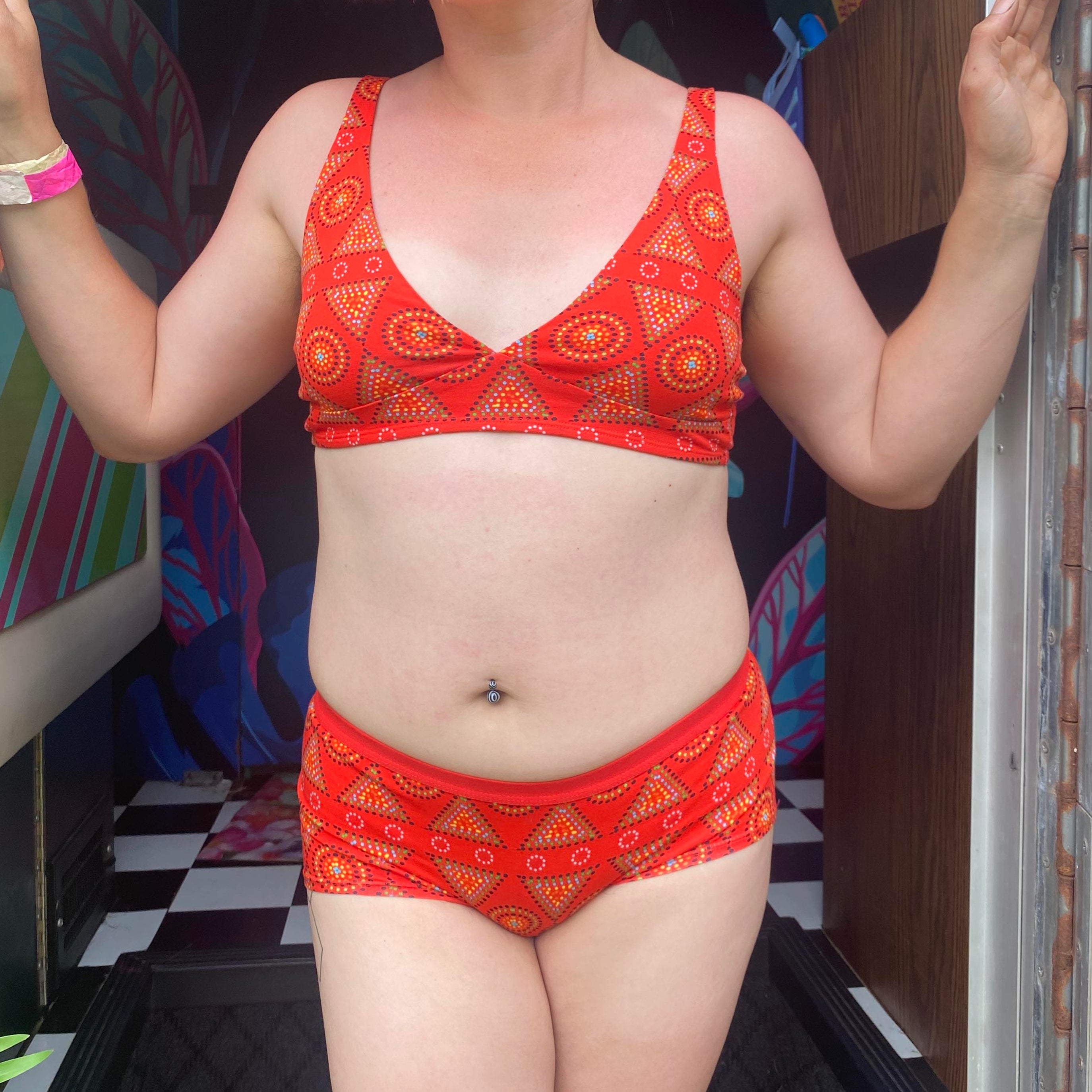 Women's organic cotton matching bralette and plain boy shorts set - Red Mara design