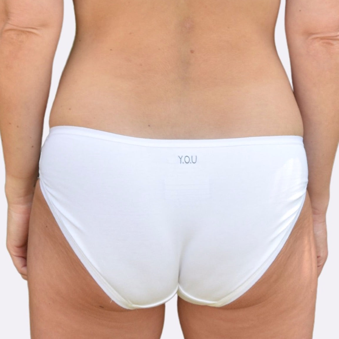 Women’s organic cotton low-rise bikini bottoms in white