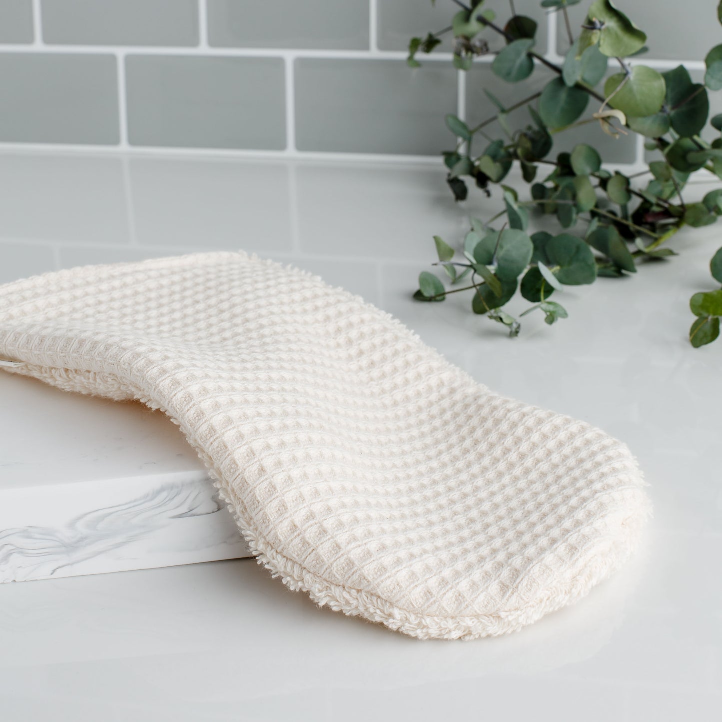 organic cotton shower mitt in white