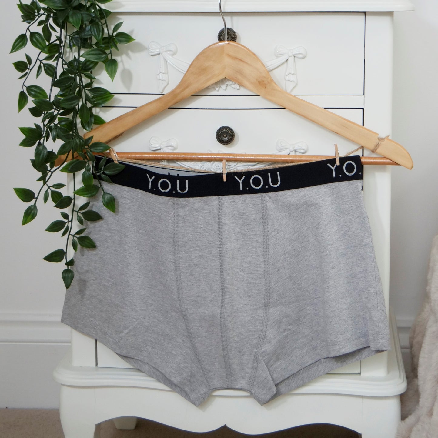 Men’s organic cotton hipster trunks in light grey (heather grey)