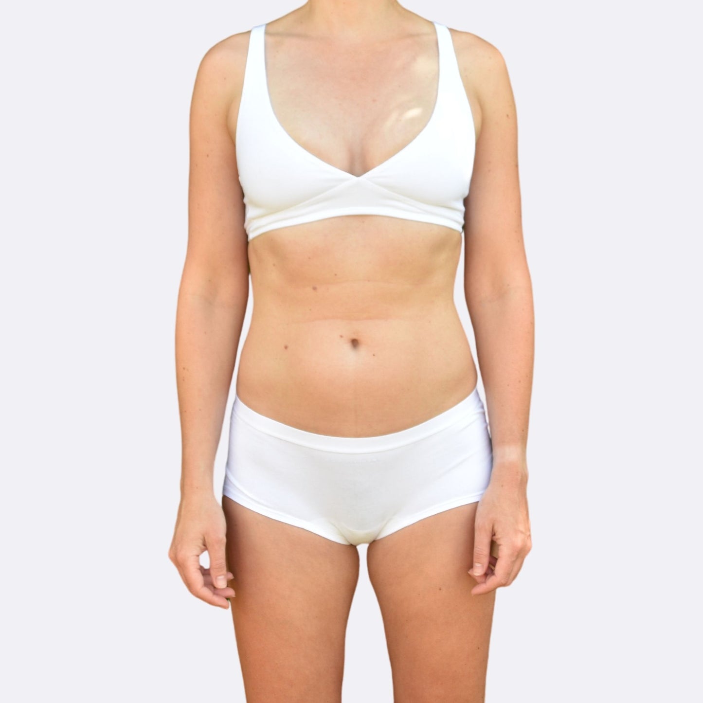 Women's organic cotton matching bralette and boy shorts set - white