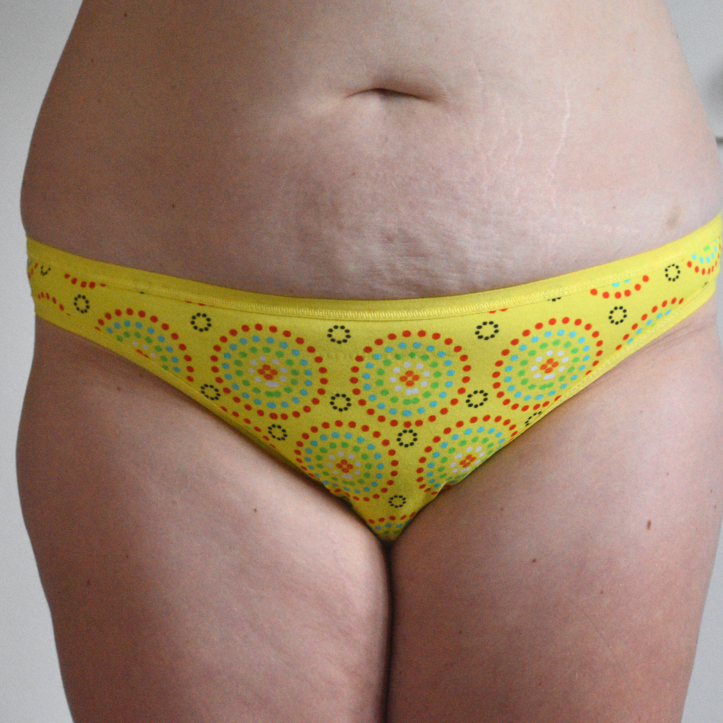 Women's organic cotton thong - Yellow Mara design