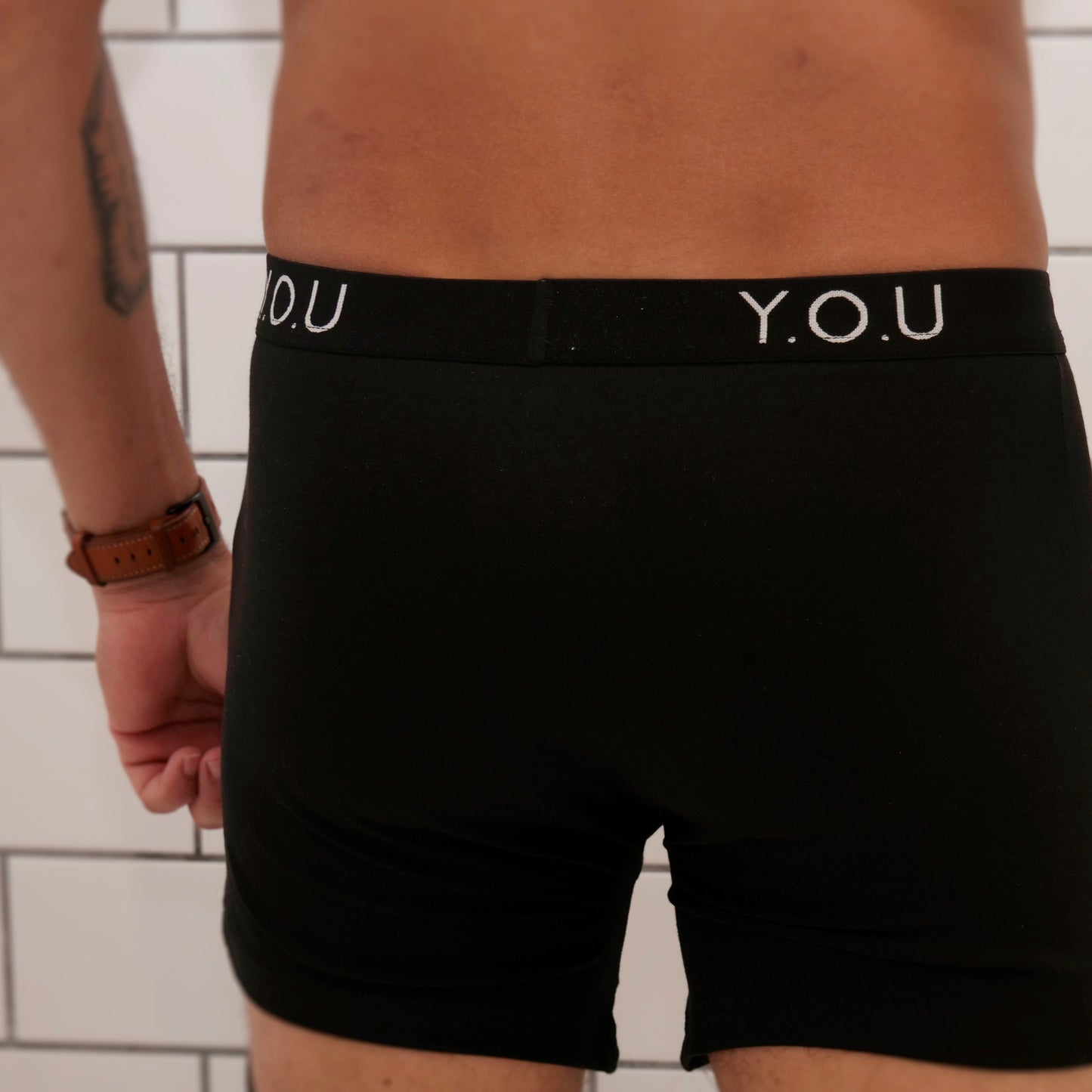 Men’s organic cotton mid-length trunks in black
