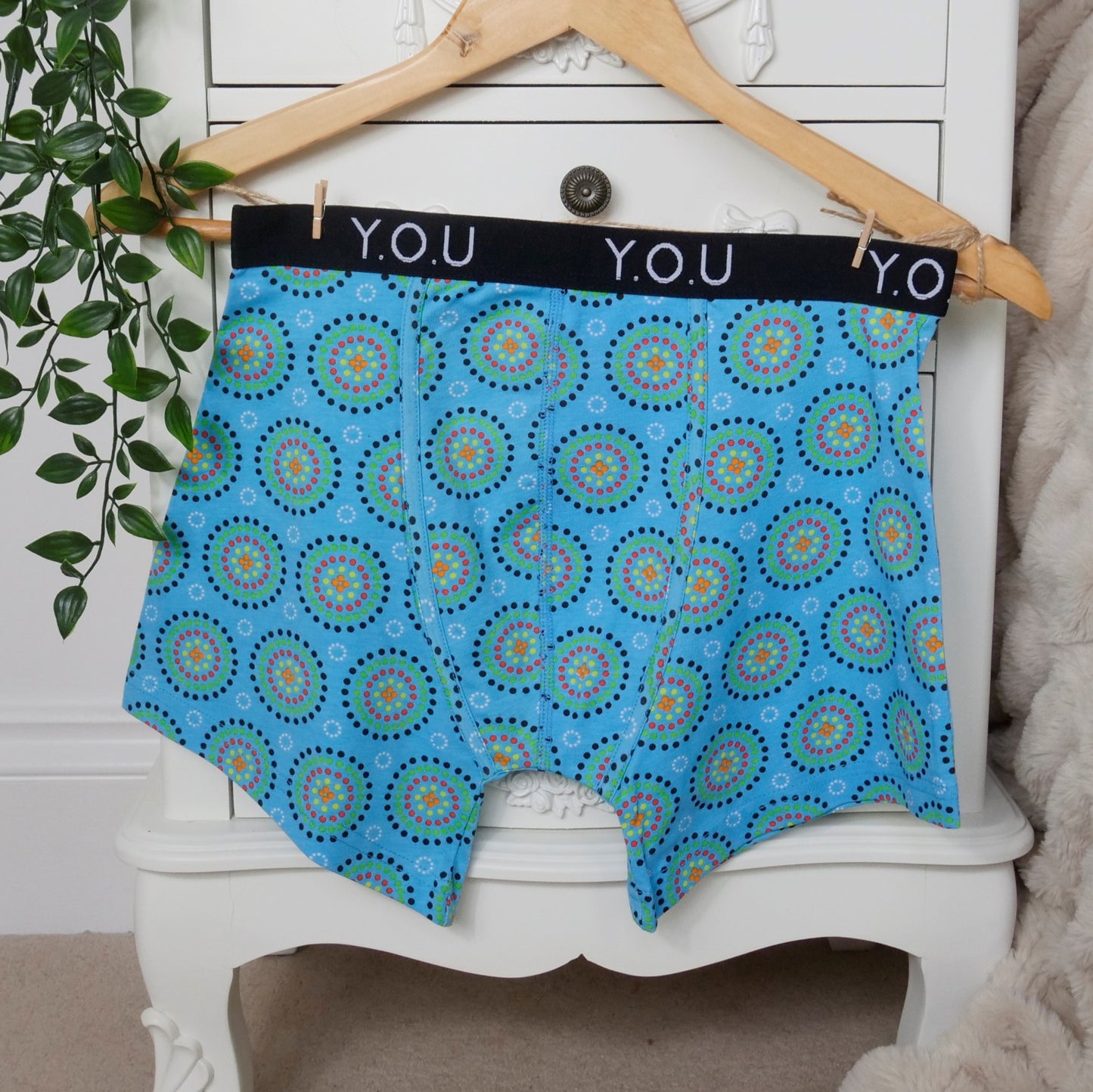 Men’s organic cotton mid-length trunks in Blue Mara