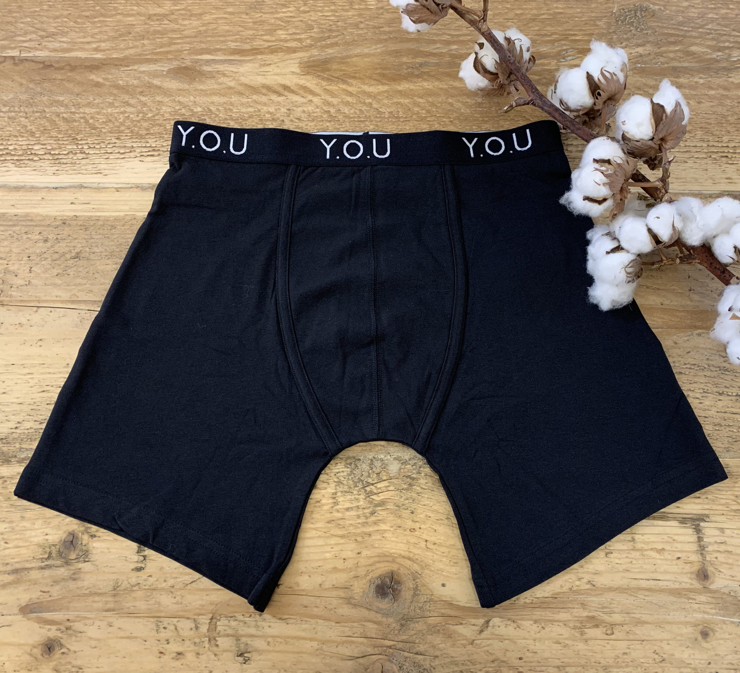 Men's organic cotton longer-leg trunks in black