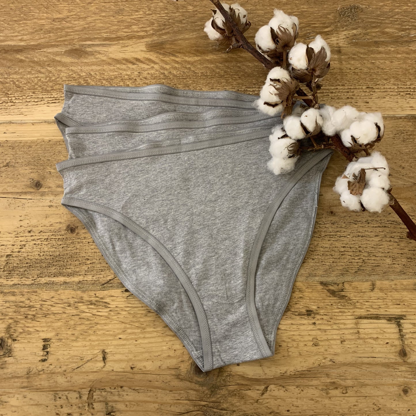 Women's organic cotton mid-rise bikini bottoms - pack of 3