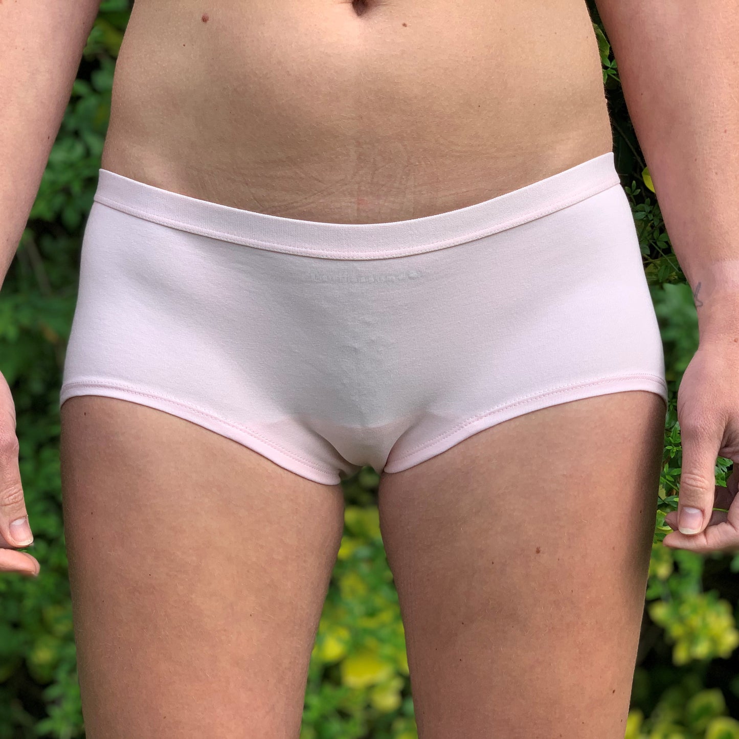 Women's organic cotton boy shorts in light pink