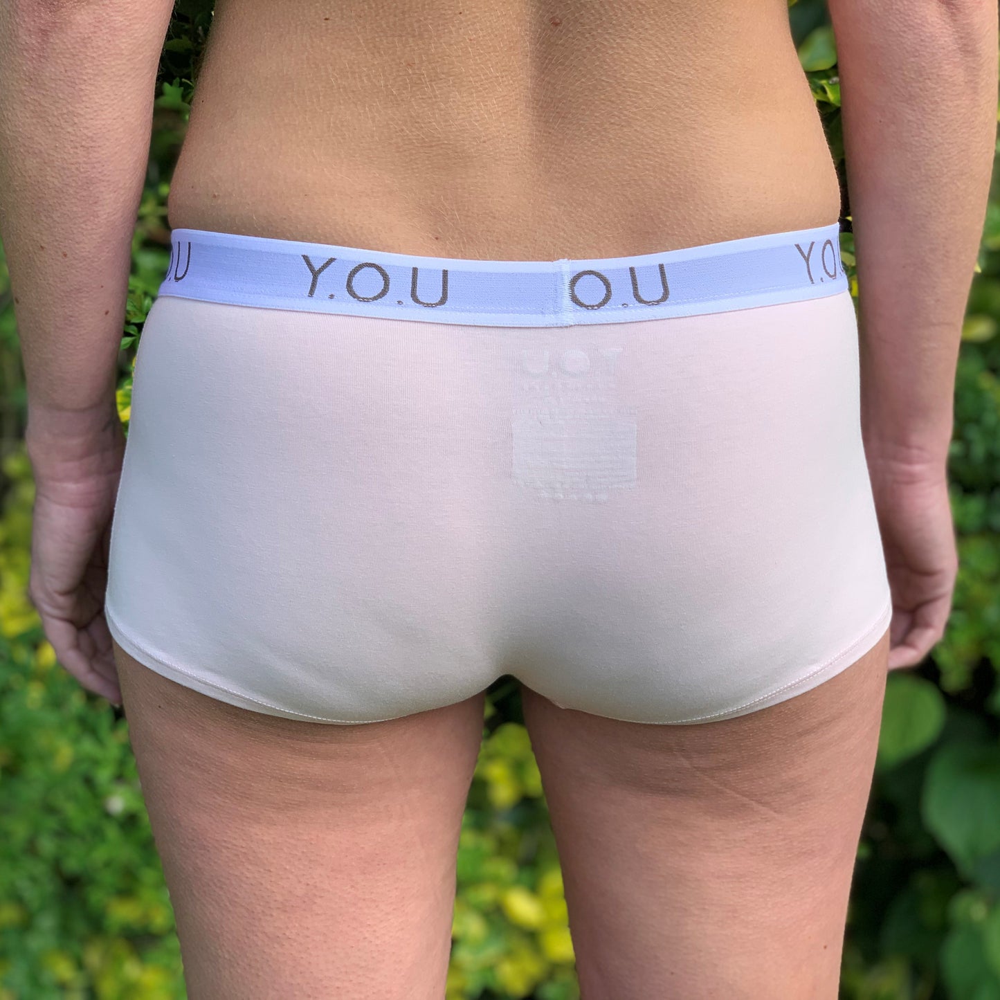 Women’s organic cotton boy shorts with Y.O.U elastic in light pink