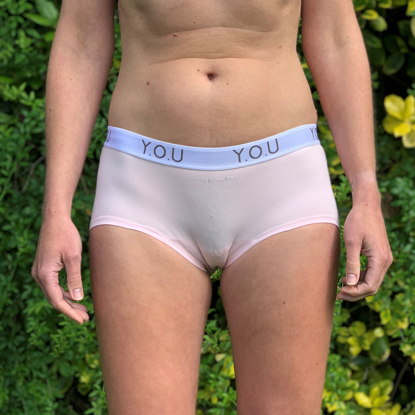 Women’s organic cotton boy shorts with Y.O.U elastic in light pink