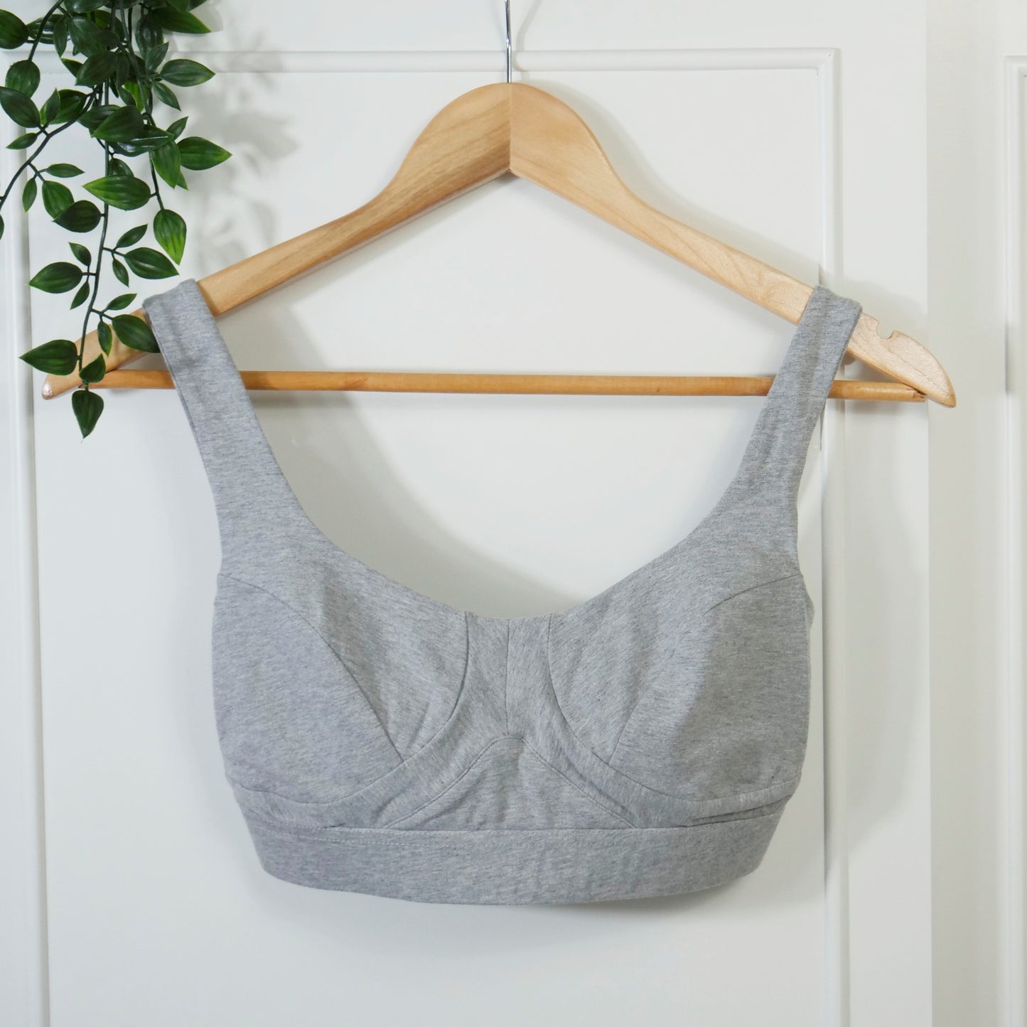 Women's organic cotton bra in light grey (heather grey) - more supportive style