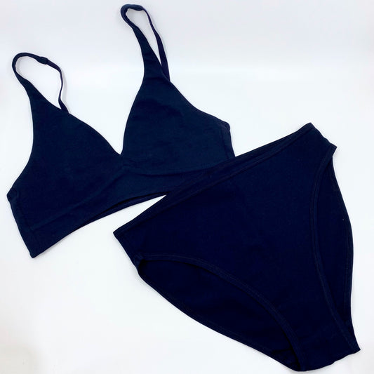 Women's organic cotton matching bralette and mid-rise bikini set - Navy blue