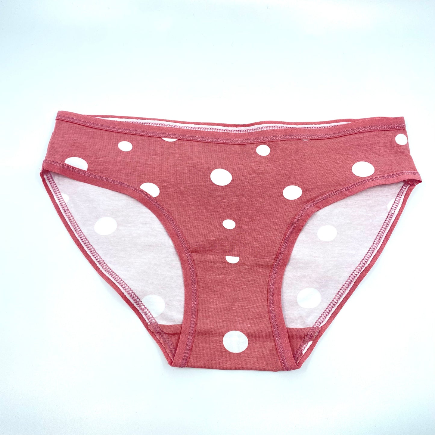 Women's organic cotton low-rise bikini bottoms - pink with white dots