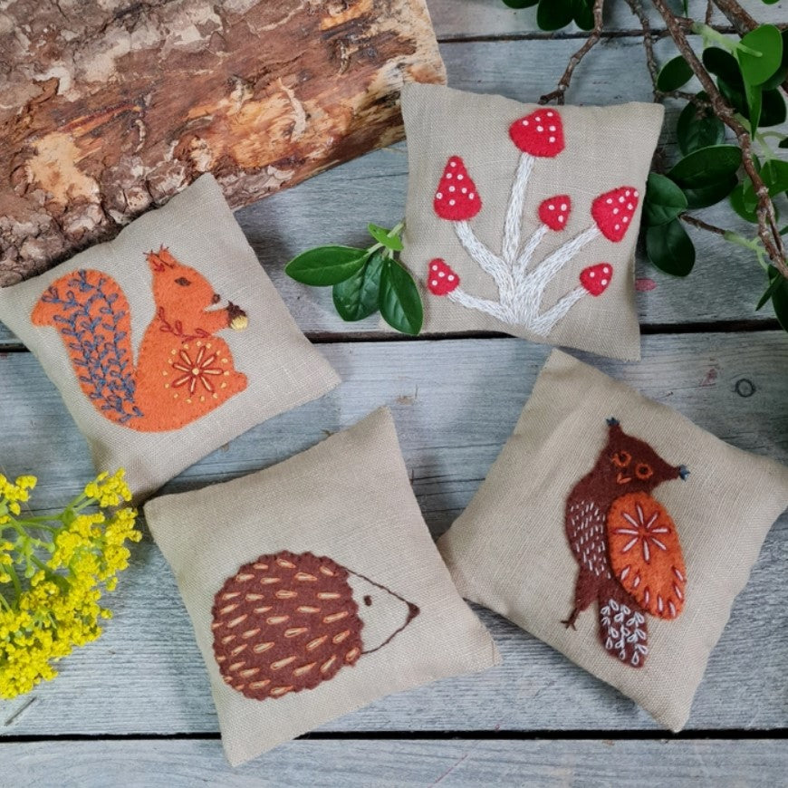 Linen Lavender Bags Embroidery Kit - Woodland - Corinne Lapierre