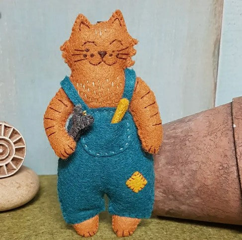 Mr Cat Mechanic Felt Craft Mini Kit - Corinne Lapierre