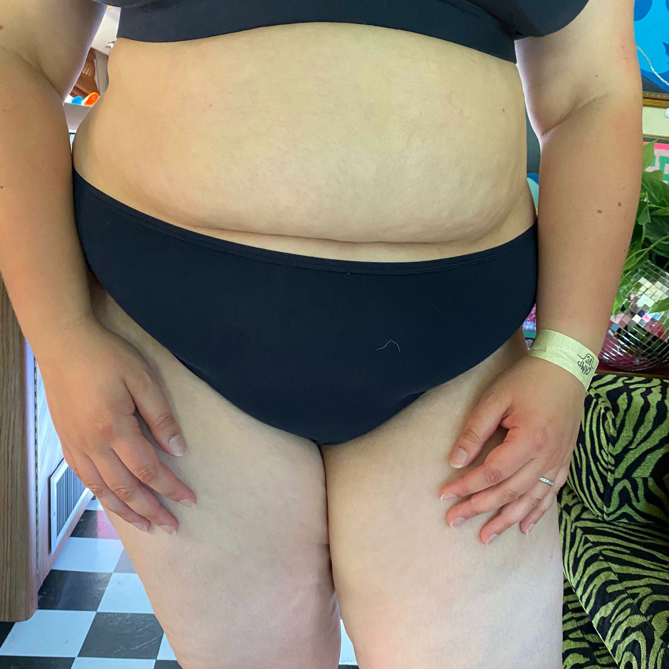 model wearing organic cotton mid rise bikini navy - You Underwear