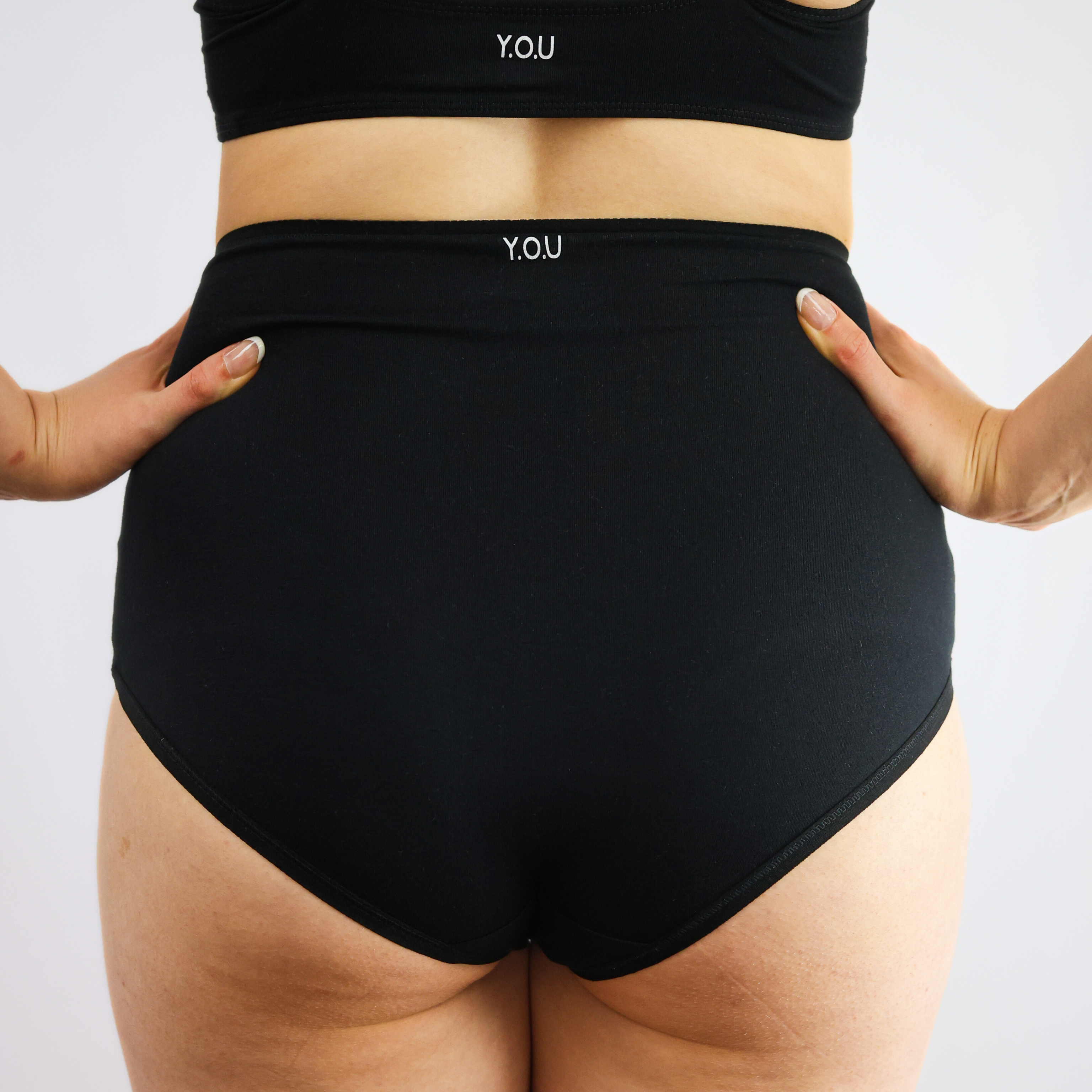 Women's organic cotton high rise full briefs in black