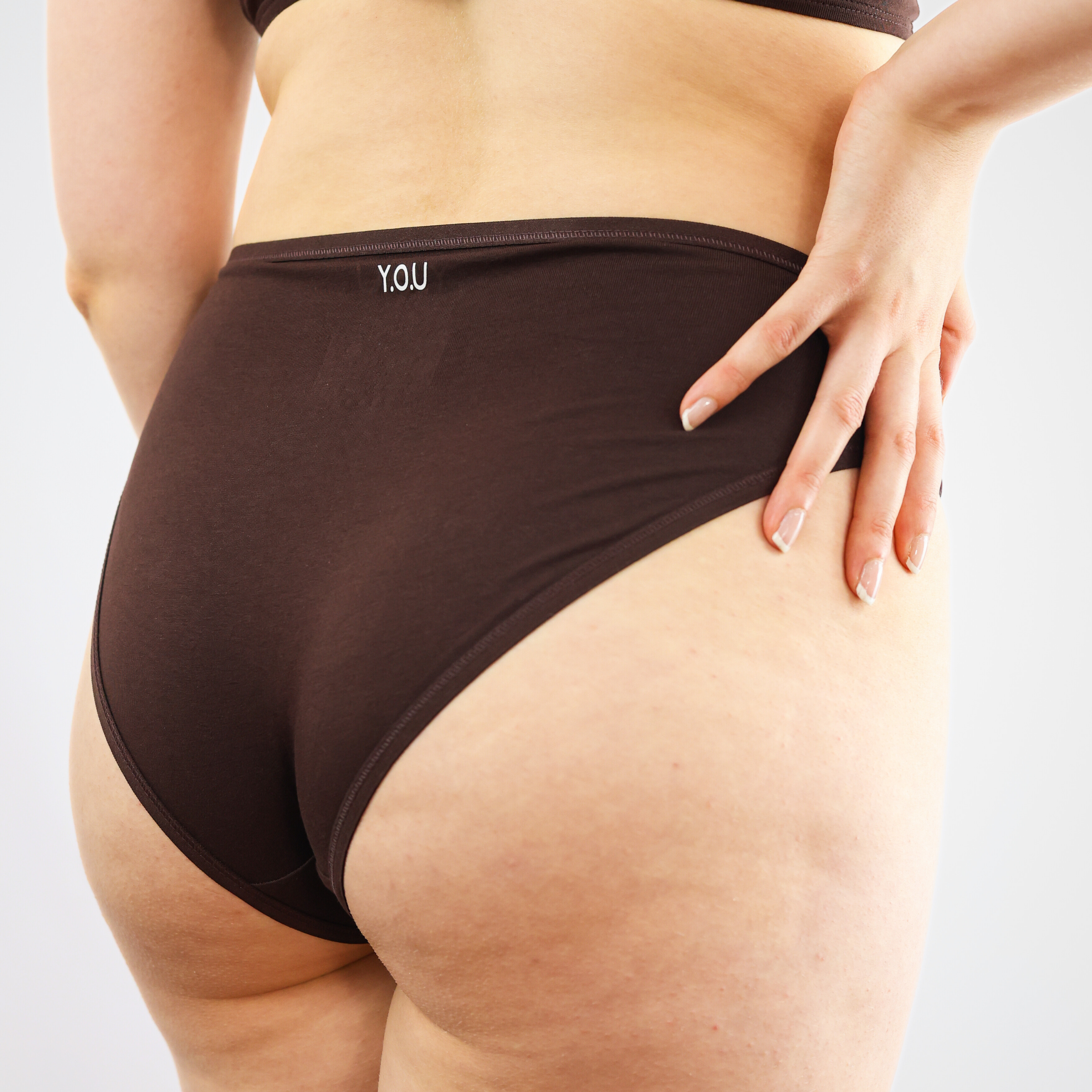 Women's organic cotton mid-rise bikini bottoms in cocoa (dark nude)