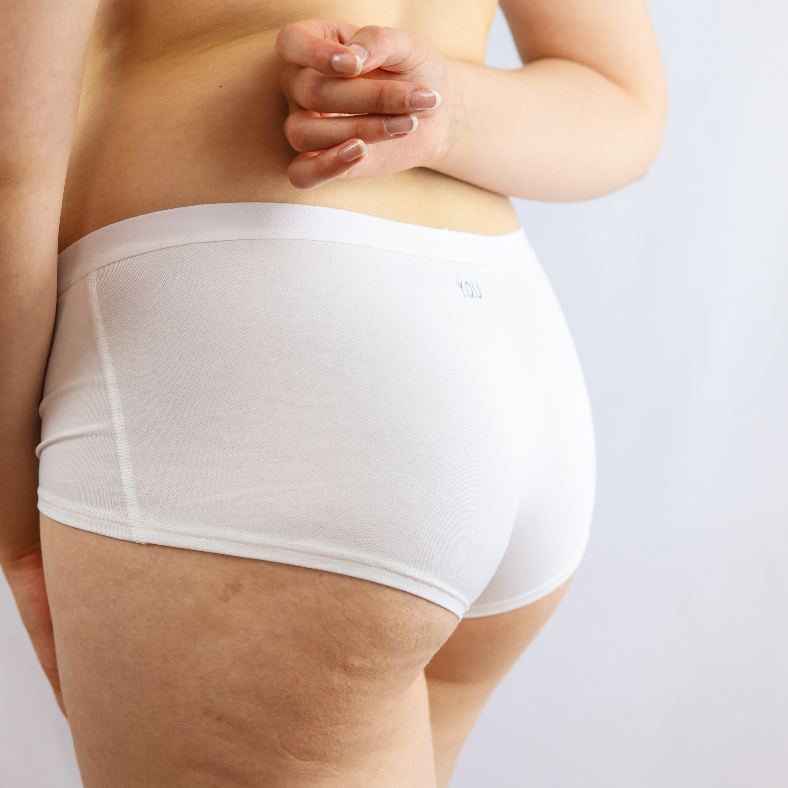 Women's organic cotton boy shorts in white