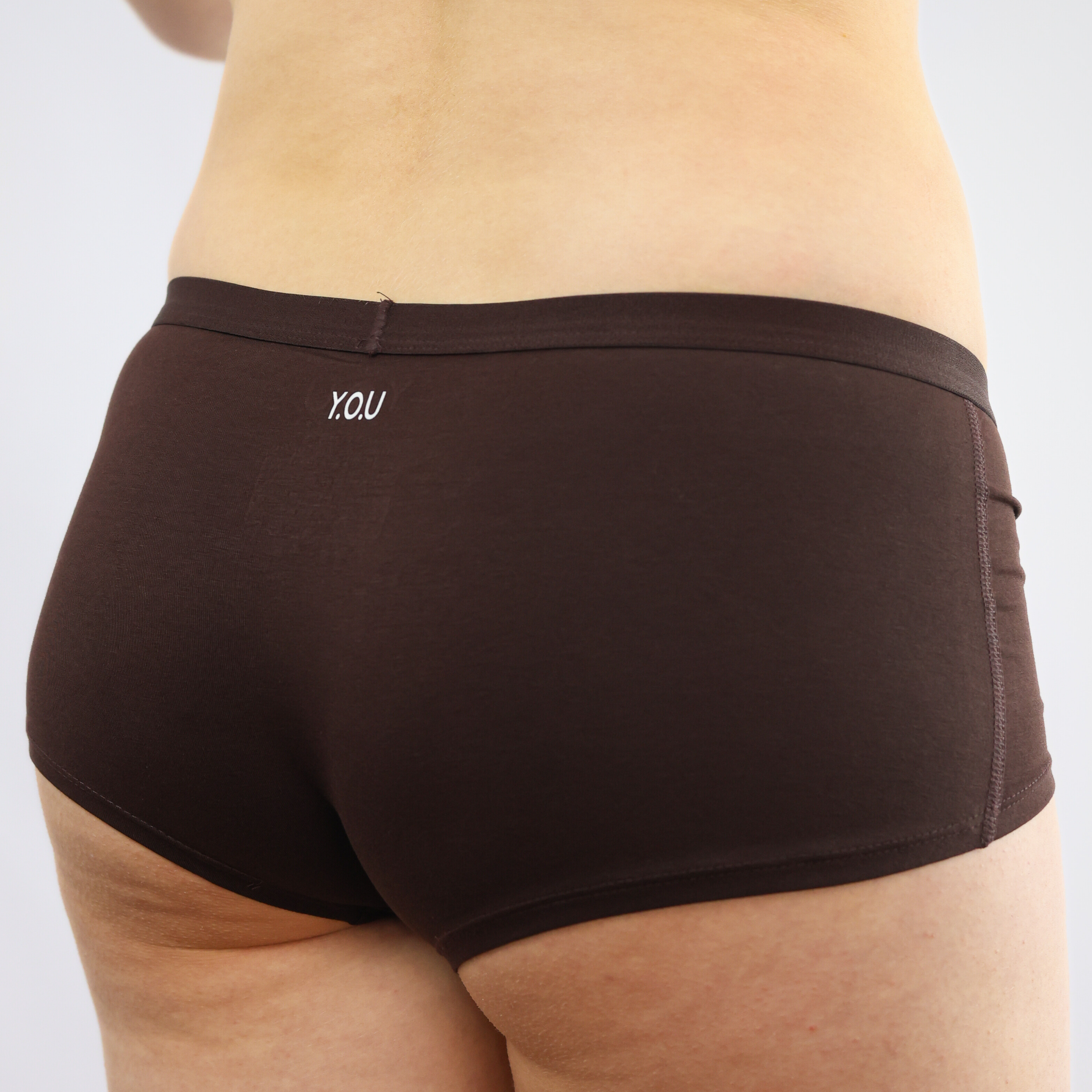 Women's organic cotton boy shorts in cocoa (dark nude)