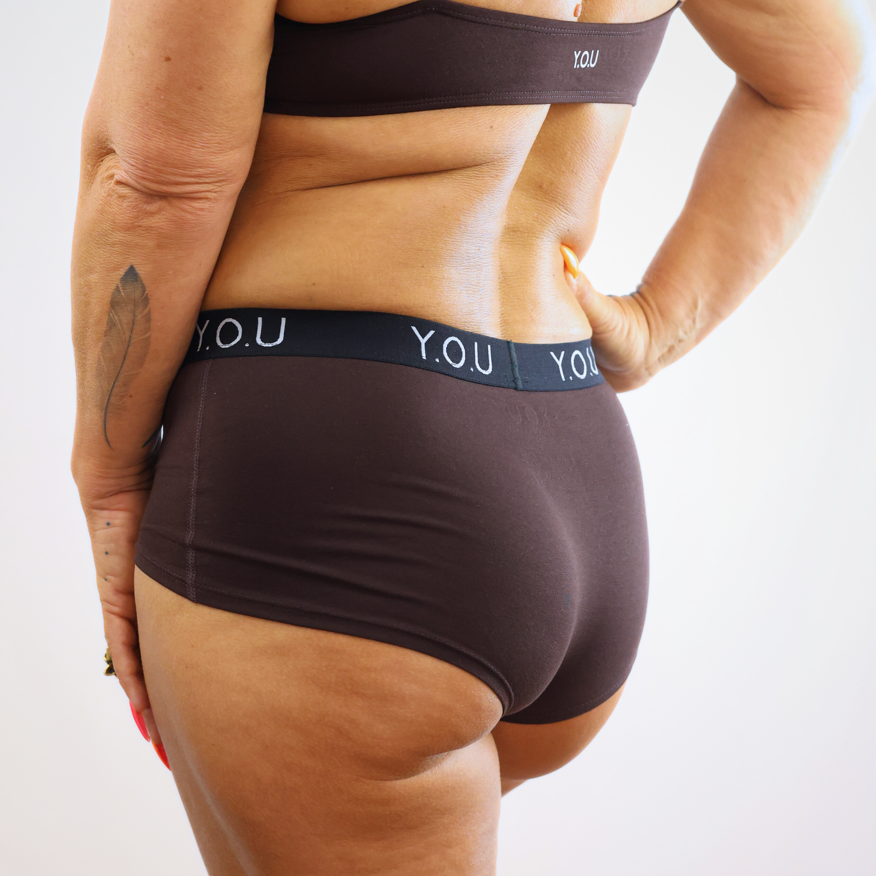 Women’s organic cotton boy shorts with Y.O.U elastic in cocoa (dark nude)
