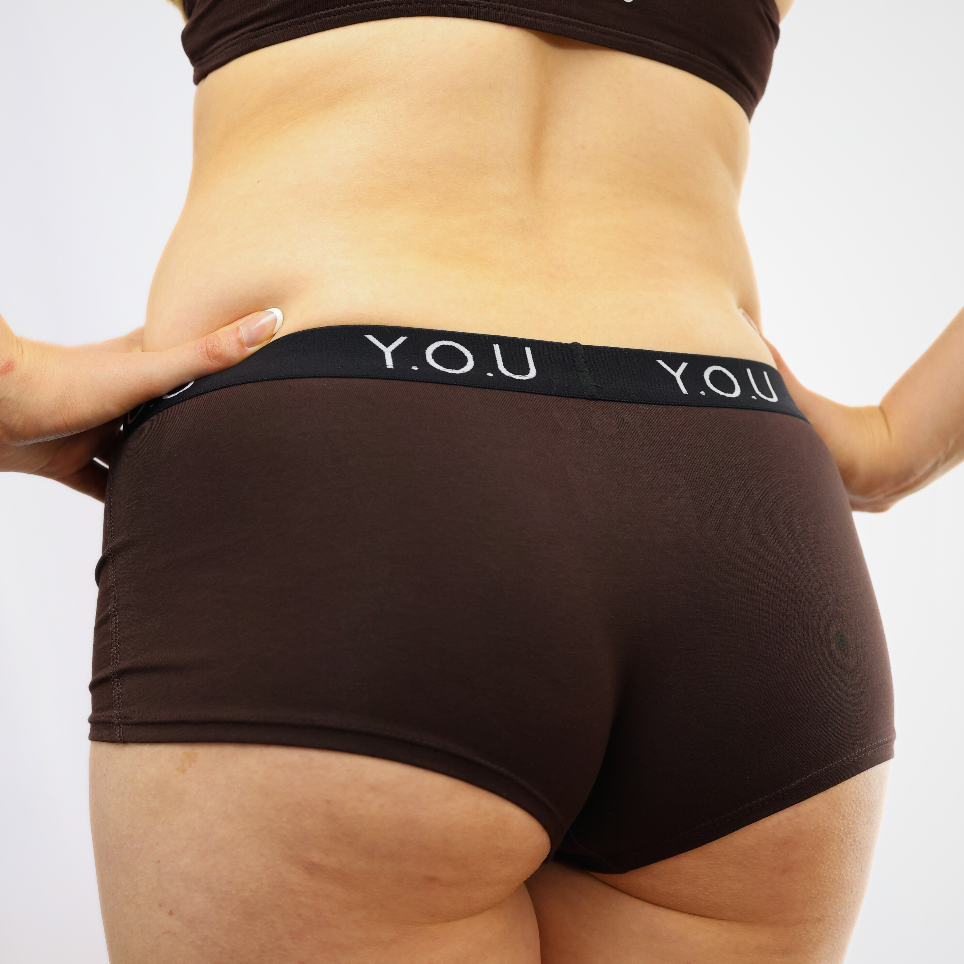 Women’s organic cotton boy shorts with Y.O.U elastic in cocoa (dark nude)