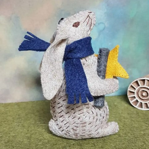 Professor Hare Stargazer Felt Craft Mini Kit - Corinne Lapierre