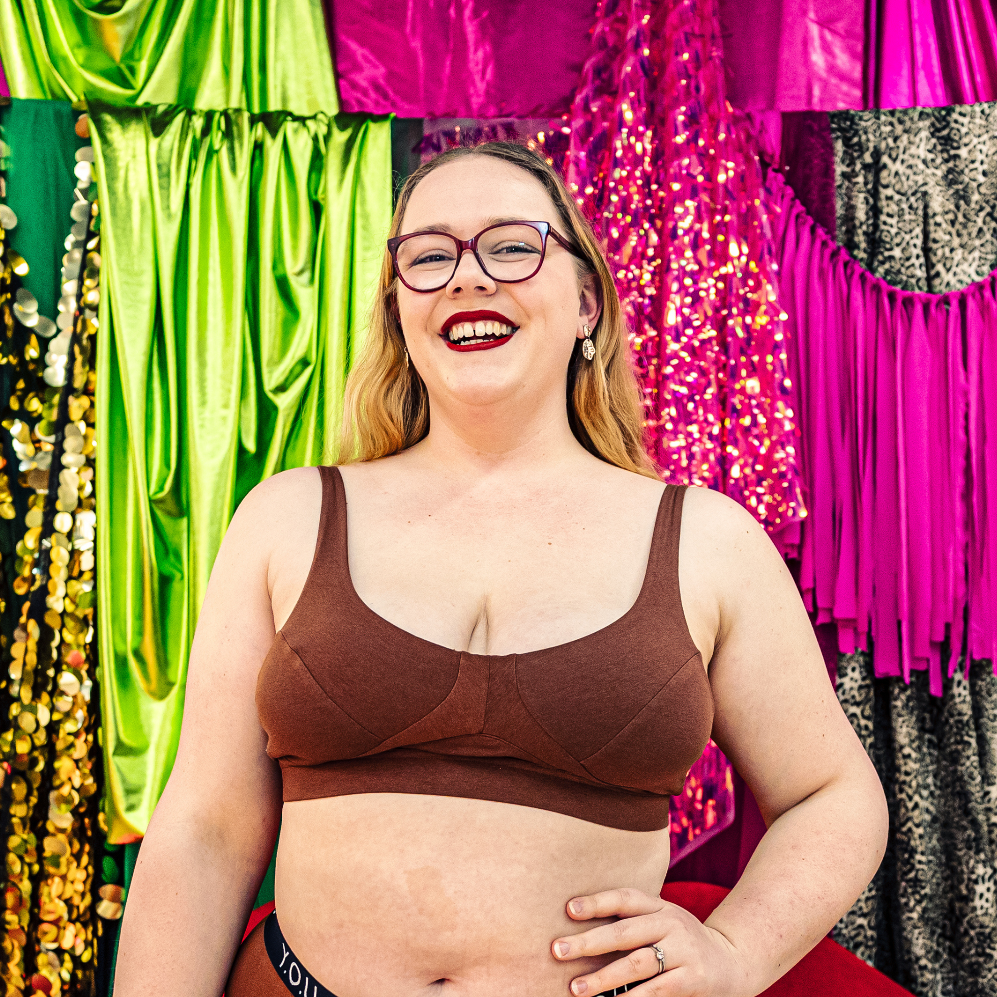 Women's organic cotton bra in chestnut - more supportive style