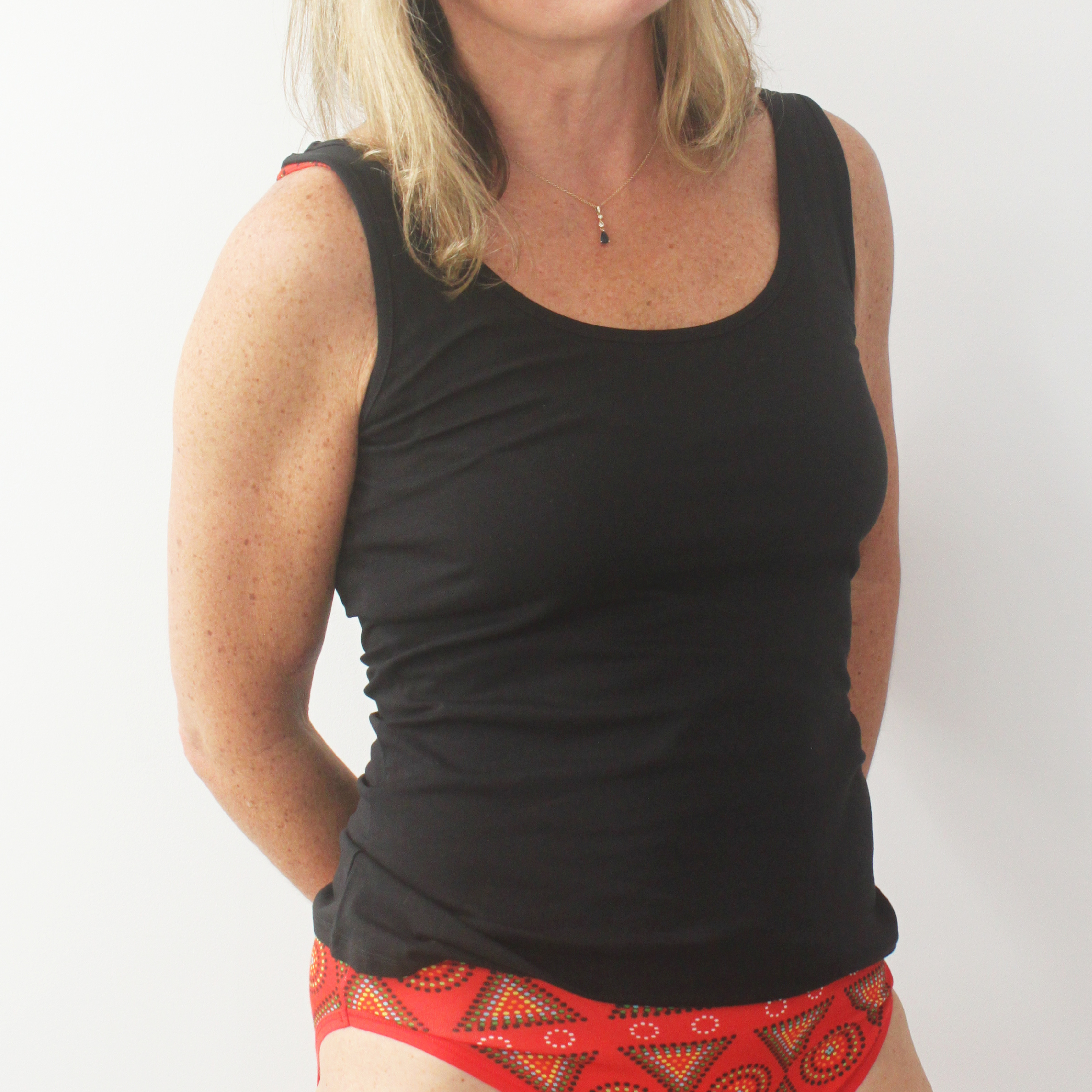 Organic cotton vest top - with hidden support - black