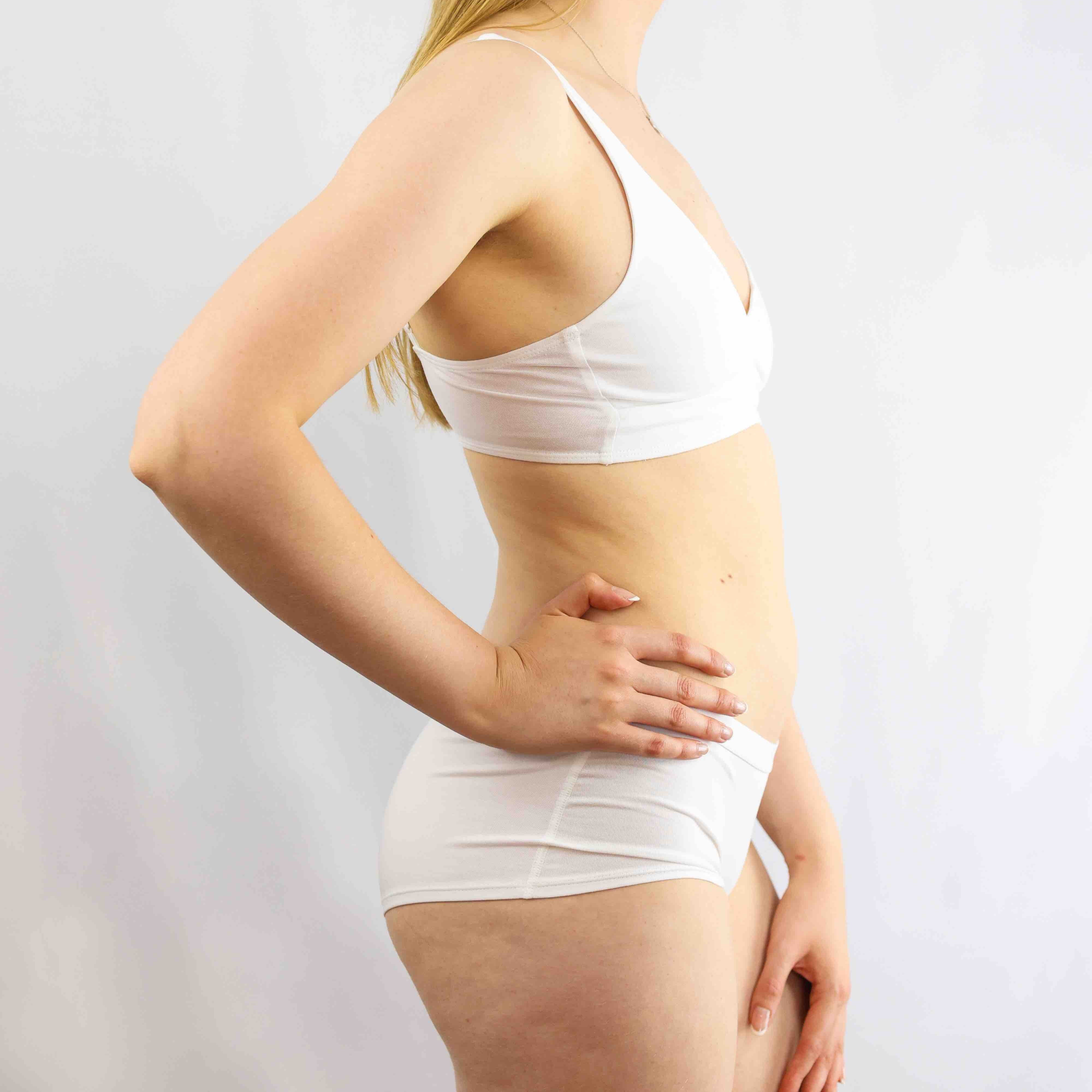Women's organic cotton matching bralette and boy shorts set - white