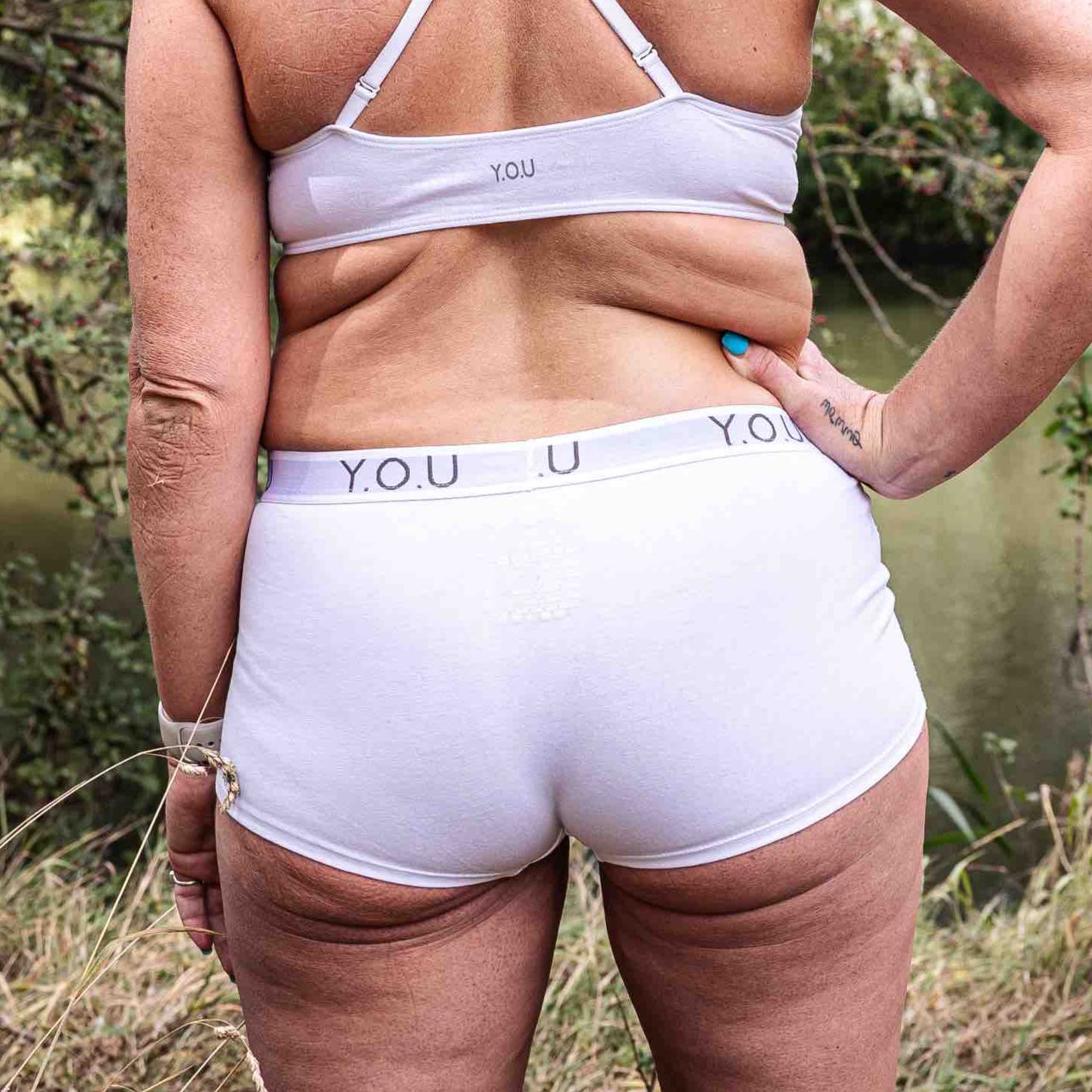 Women’s organic cotton boy shorts with Y.O.U elastic in white
