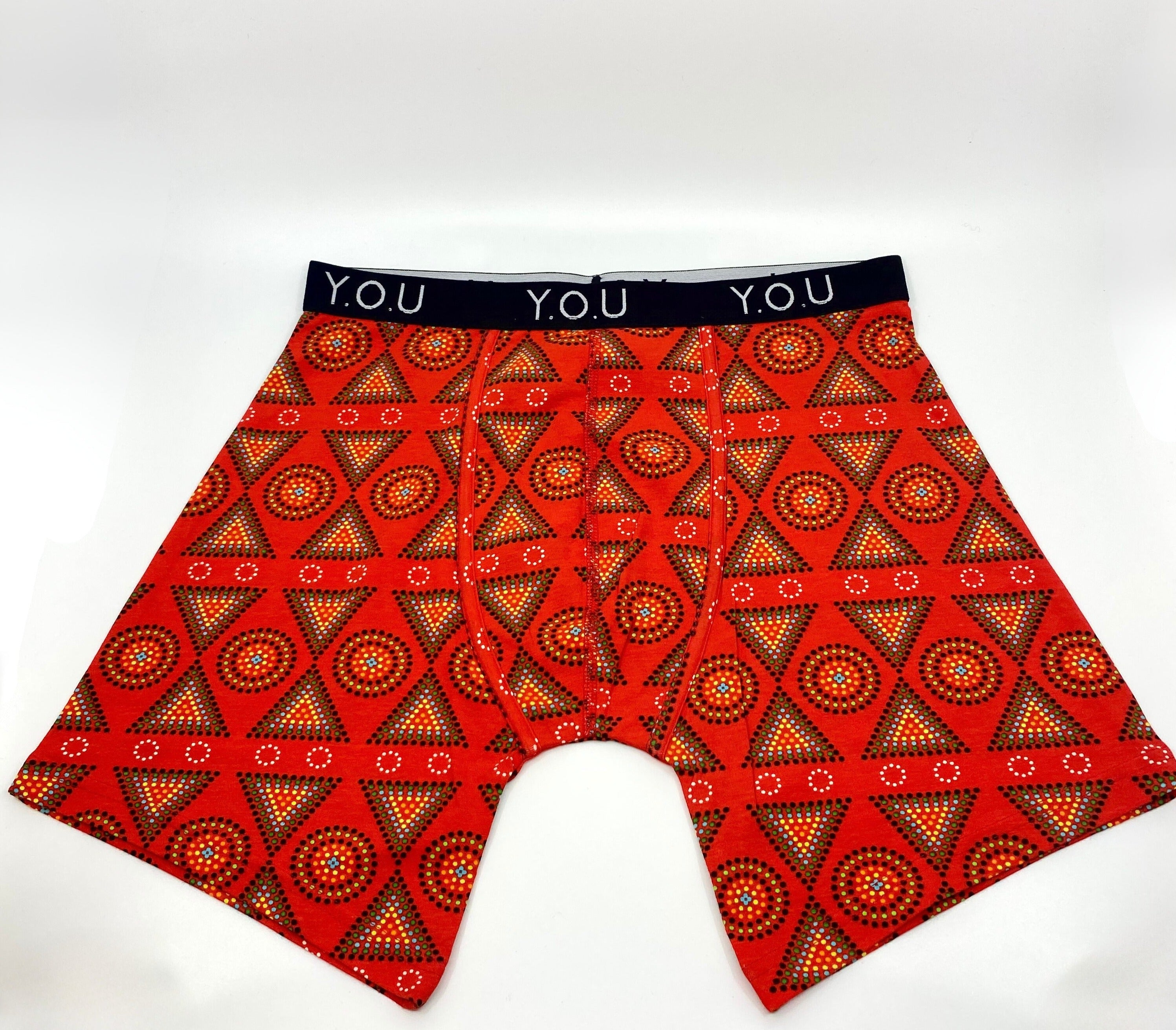 Men's organic cotton longer-leg trunks - Red Mara design