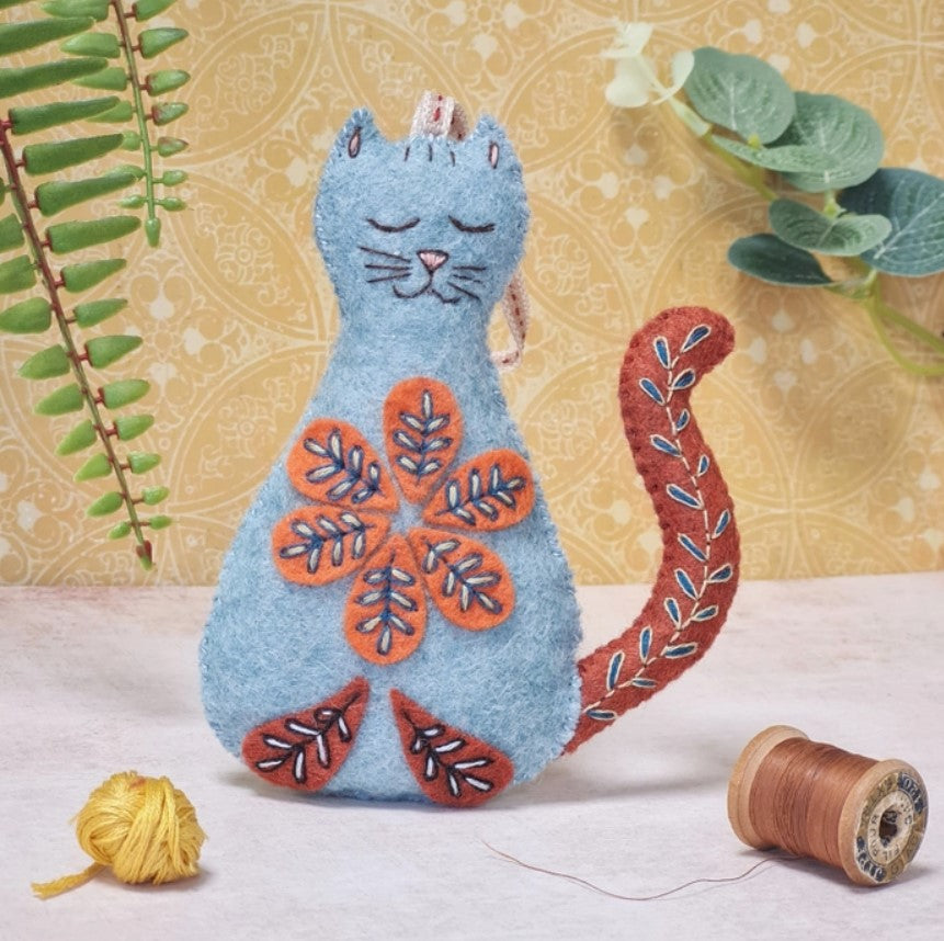 Folk Embroidered Cat Mini Felt Craft Kit - Corinne Lapierre