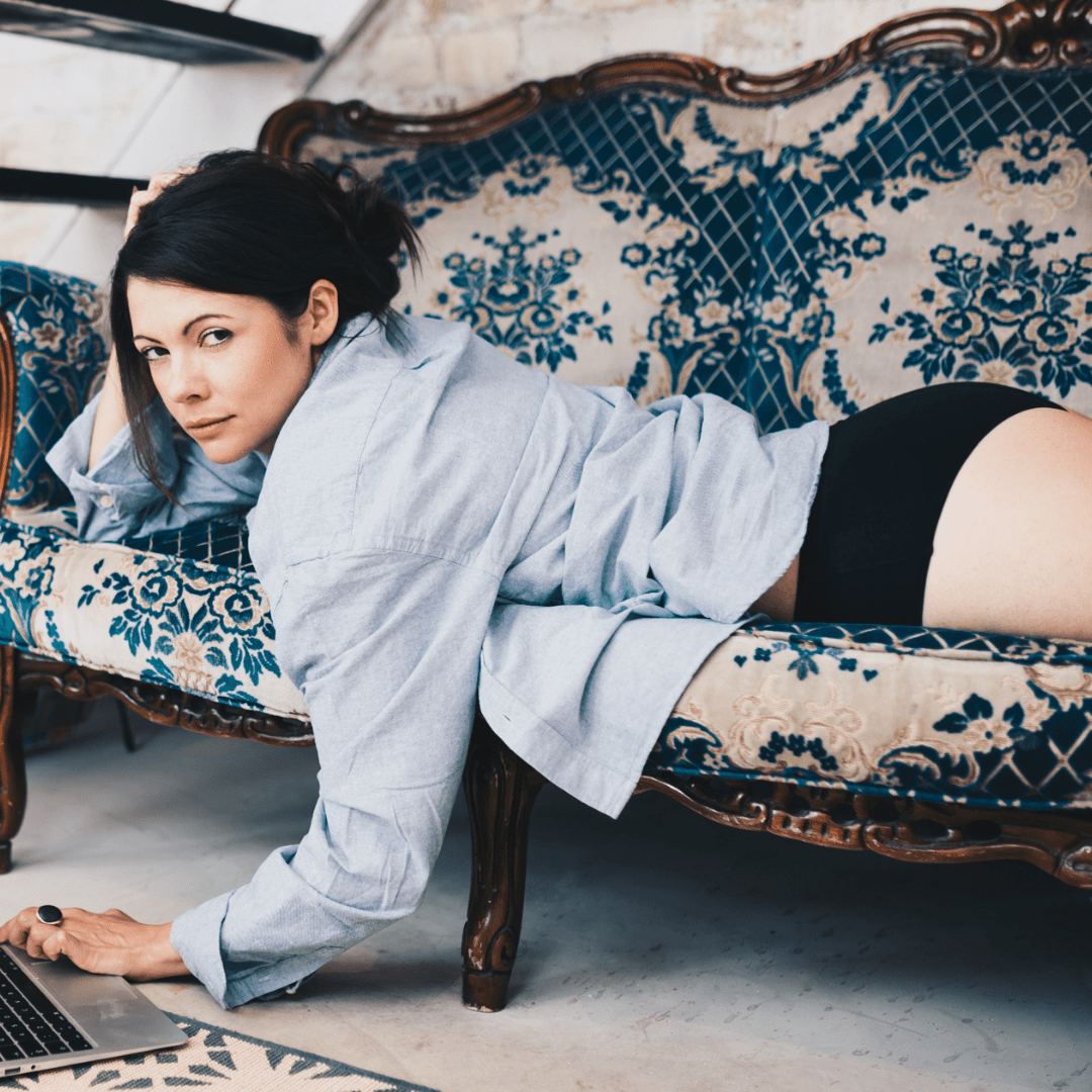 Women's organic cotton boy shorts in black - Y.O.U underwear