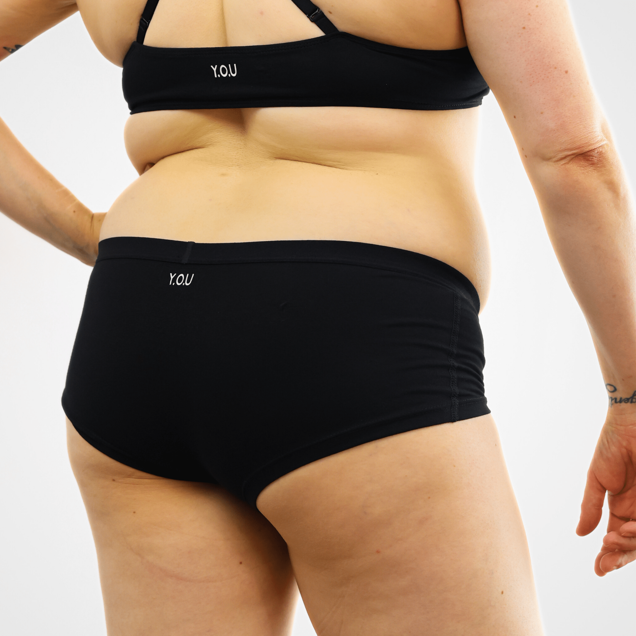 Women's organic cotton boy shorts in black - Y.O.U underwear