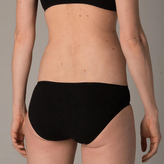 Women’s organic cotton low - rise bikini bottoms in black - Y.O.U underwear