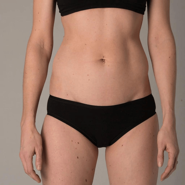 Women’s organic cotton low - rise bikini bottoms in black - Y.O.U underwear