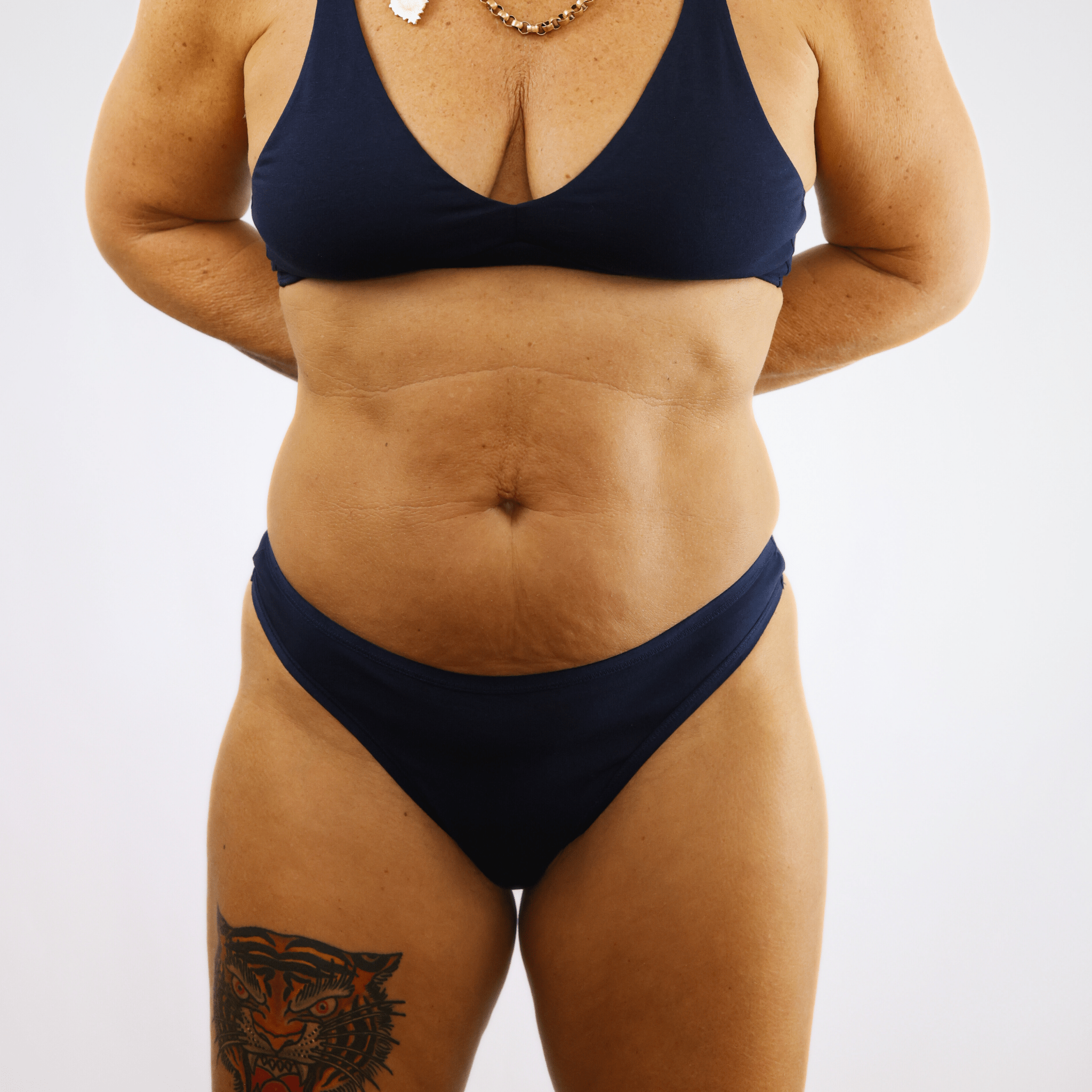 Women's organic cotton thong in navy blue - Y.O.U underwear