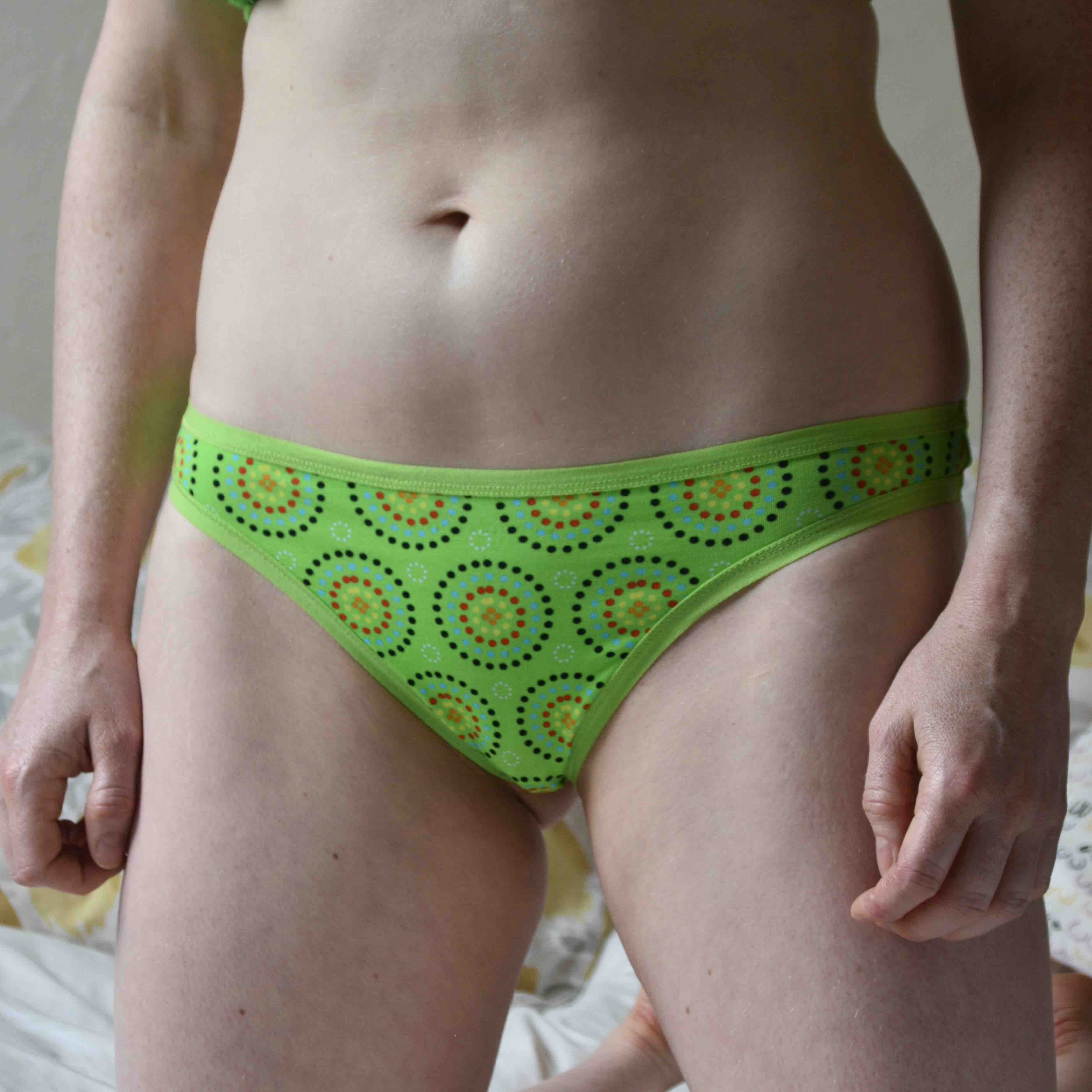 Women's organic cotton thong - Green Mara design - Y.O.U underwear