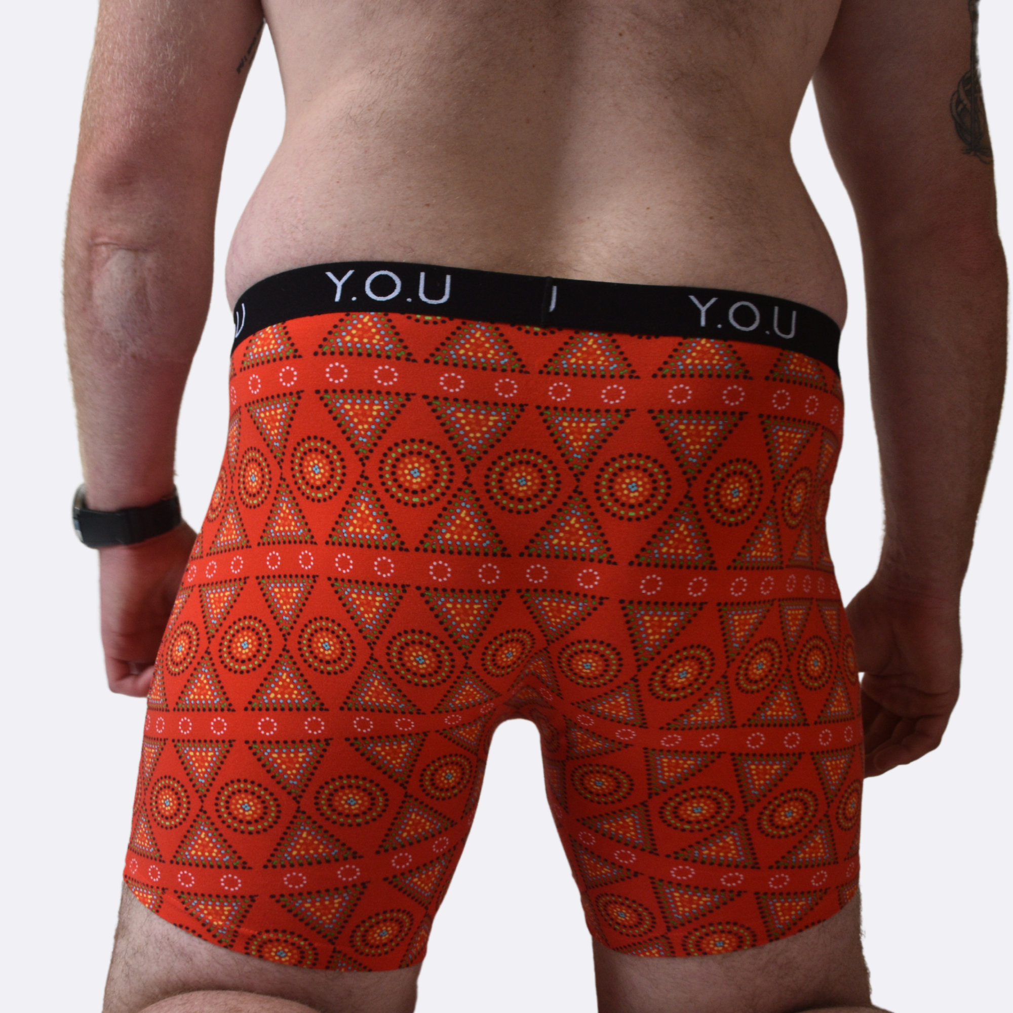 Men's organic cotton longer-leg trunks - Red Mara design