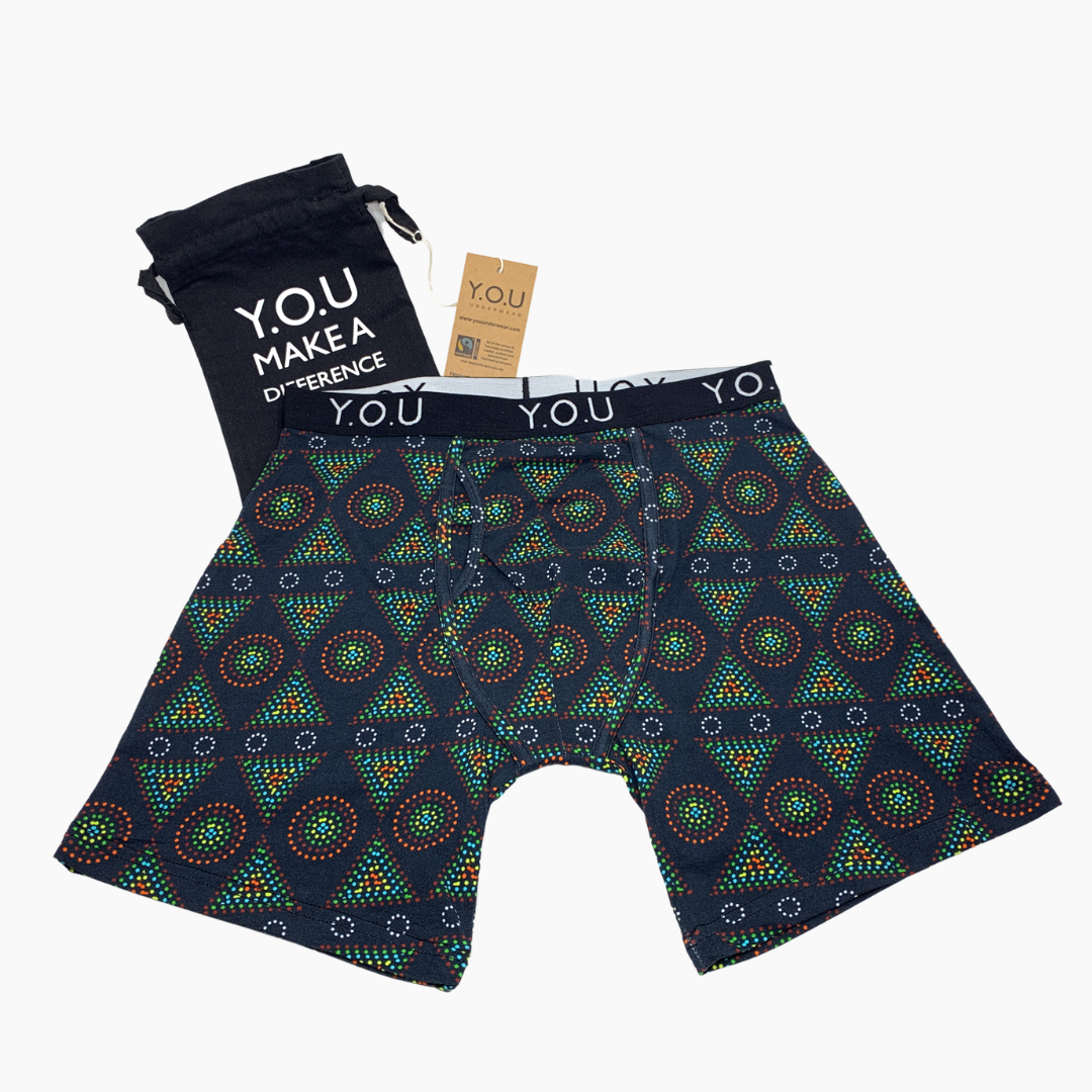 Men's organic cotton longer-leg trunks - Black Mara design