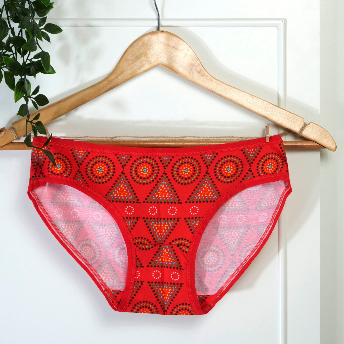 Women's organic cotton low-rise bikini bottoms - Red Mara design