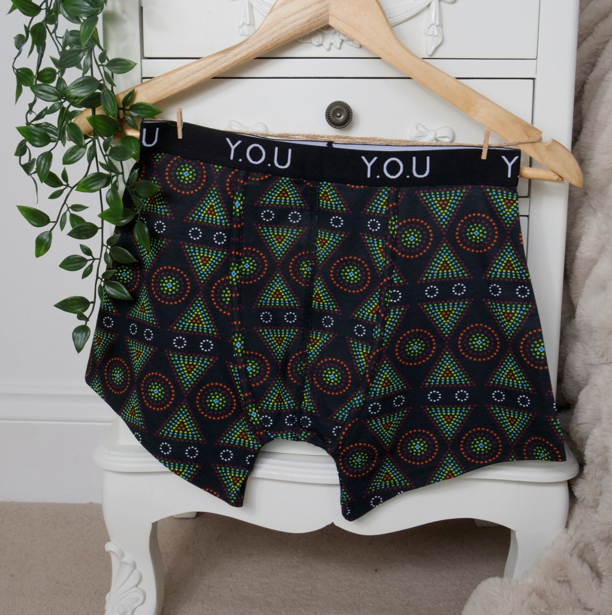 Men’s organic cotton mid - length trunks in Black Mara - Y.O.U underwear